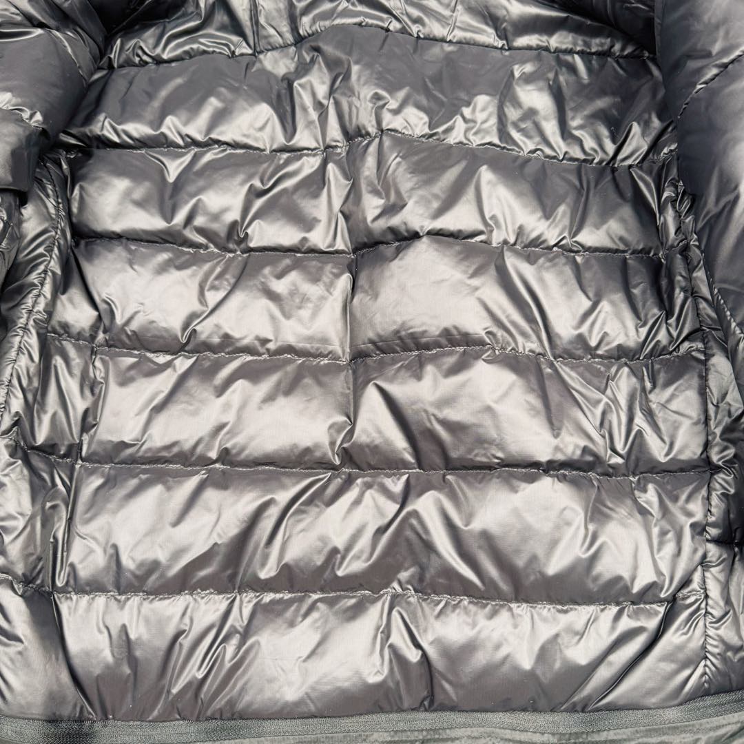 图片[18]-＃TZD Arcteryx Macai JACKET GORE-TEX Logo 始祖鸟徽标防水保暖连帽滑雪羽绒服 开发时间七个月之久 算是功能性雪地运动天花板的存在 衣服任意细节不惧对比 有比我好包退 全衣48道以上工序 可以理解为加了羽绒内胆的Sv硬壳冲锋衣 但不臃肿 重点说下刺绣 市面绣白线的为一眼假 ZP为灰色绣线(百灵达航机➕高士线) 原厂Gox 3L面料 灰鹅绒 风雪裙 是件真正可以驰骋各大雪场的硬东西 尺码：XS-S-M-L-XL-XXL-选品中心