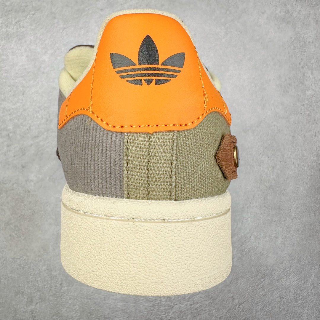 图片[8]-＃C版纯原 AD Originals Campus 00s 学院系列面包风经典复古低帮百搭休闲运动板鞋 原鞋开发 正确版型 市面唯一全鞋采用原厂头层SD皮料 正确宽版鞋盒 清洁度完美 诠释最高工艺 这次 Originals 选择了以经典复古鞋型 Campus 为蓝本打造全新面包鞋 这款鞋型联名不断 冠希当年对它更是钟爱有加 论牌面丝毫不输贝壳头、Forum 等大热鞋型 这次 Campus 一改 80 年代的瘦长造型 鞋舌、鞋身、鞋底甚至细节都变大了 营造出千禧年前后流行的面包鞋宽大廓形 因此鞋名改为 Campus 00s 鞋身采用绒面皮料搭配白色常规皮革 质感上还是延续了经典 Campus 的设计 鞋舌填充更加饱满 让鞋款整体看起来更加圆润 搭配上这款浅蓝配色 「蓝胖子」造型真的很可爱 鞋舌还加入了与以往 Campus 不同的全新三叶草 Logo 令造型更具千禧气息 鞋带也采用了加宽的设计 如果你不喜欢 这次还附送了传统鞋带可以替换 鞋底采用了米黄做旧设计 凸显鞋款的复古年代感 除了清新可人的浅蓝配色 还有一款酷灰配色 造型更加硬朗复古 而且相比浅蓝配色更加耐脏 尺码：36 36⅔ 37⅓ 38 38⅔ 39⅓ 40 40⅔ 41⅓ 42 42⅔ 43⅓ 44 44 ⅓ 45-选品中心