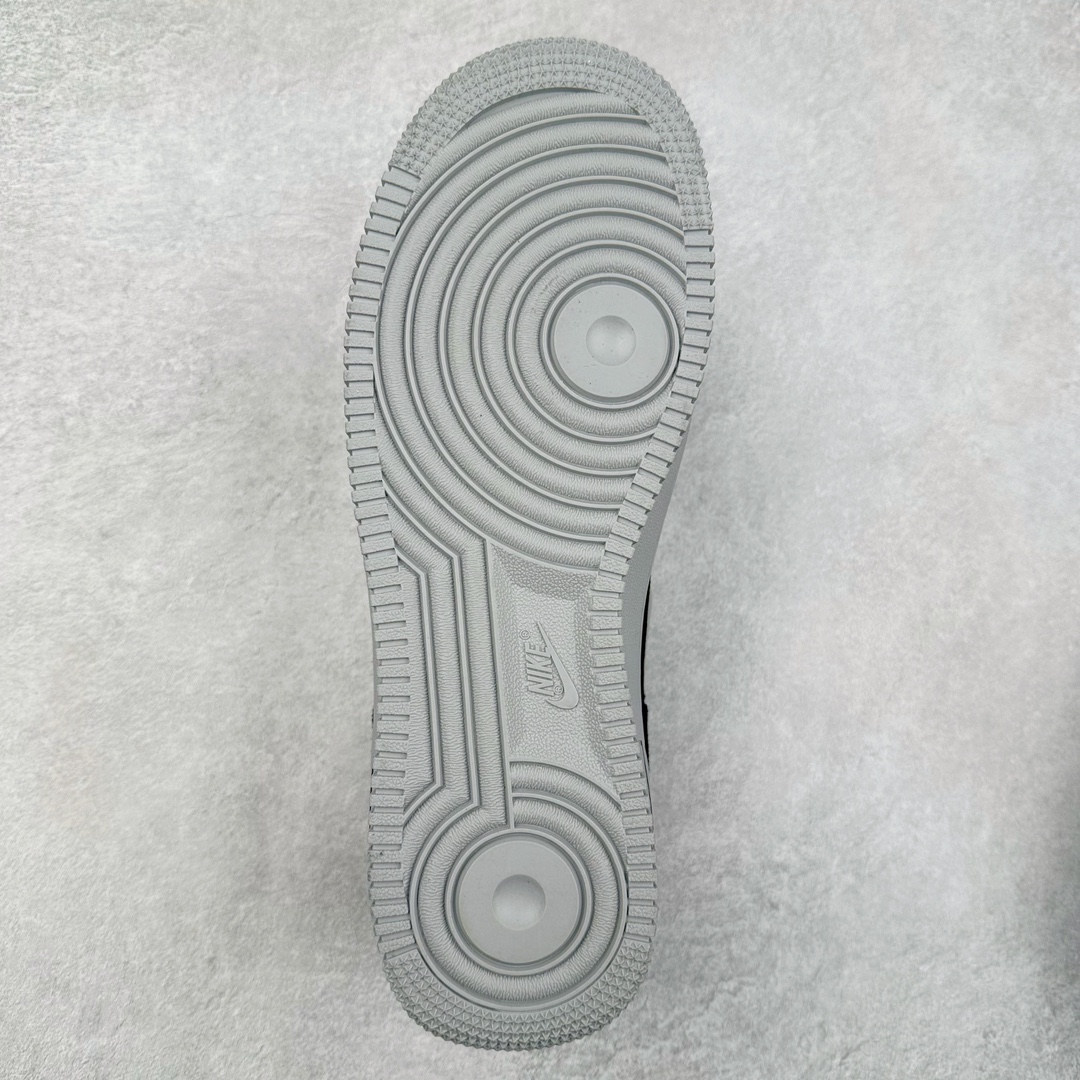 图片[9]-NK Air Force 1´07 Low 空军一号低帮百搭休闲运动板鞋 HQ3827-002 柔软、弹性十足的缓震性能和出色的中底设计 横跨复古与现代的外型结合 造就出风靡全球 三十多年的Force 1 直到今天还深受青睐 尺码：36 36.5 37.5 38 38.5 39 40 40.5 41 42 42.5 43 44 44.5 45-选品中心