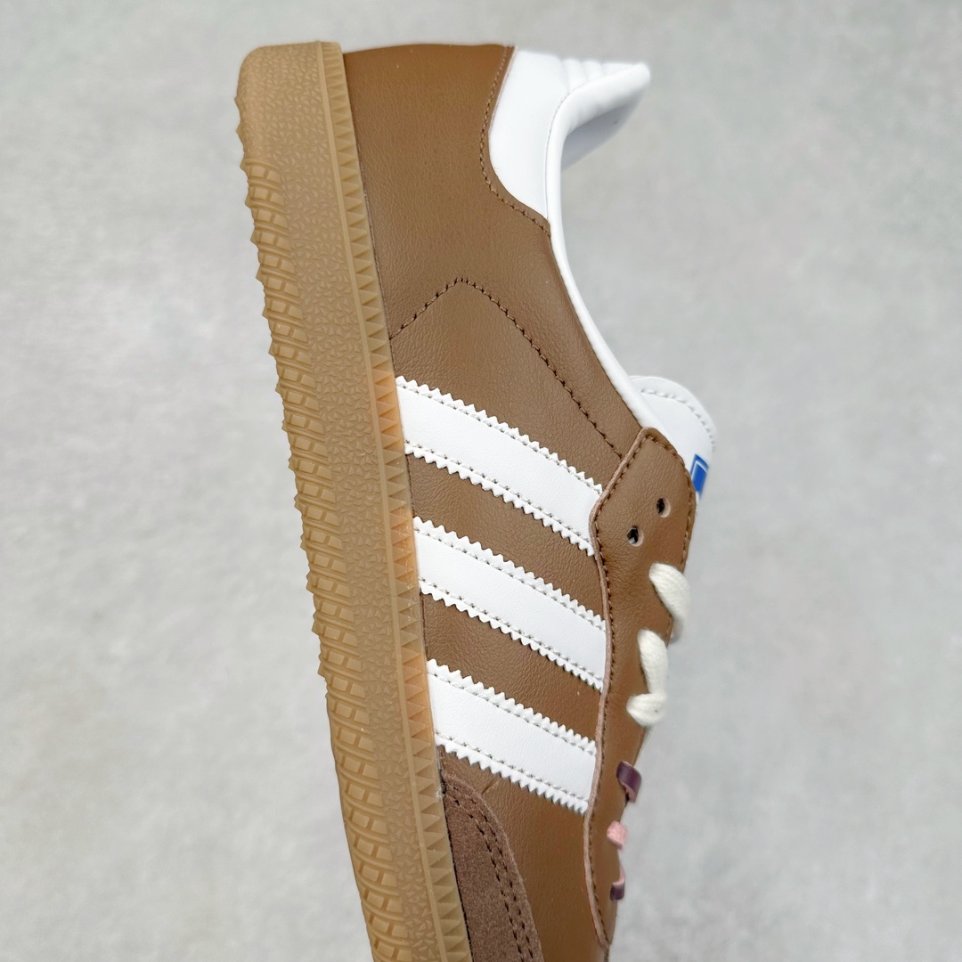 图片[6]-AD Original Samba OG 复古经典轻便板鞋 JI3216 这款桑巴鞋展示了高质量的工艺 带有装饰的超锁缝制和无缝的手感 柔软、柔软的皮革造型和标志性的3条纹完成了精致的外观 正规合身鞋带 鞋面上有绒面鞋垫 橡胶鞋底 享受正畸套筒软感 自50年代首次亮相以来就一直在赢得粉丝的青睐 尺码：36 36.5 37.5 38 38.5 39 40 40.5 41 42 42.5 43 44 44.5 45-选品中心