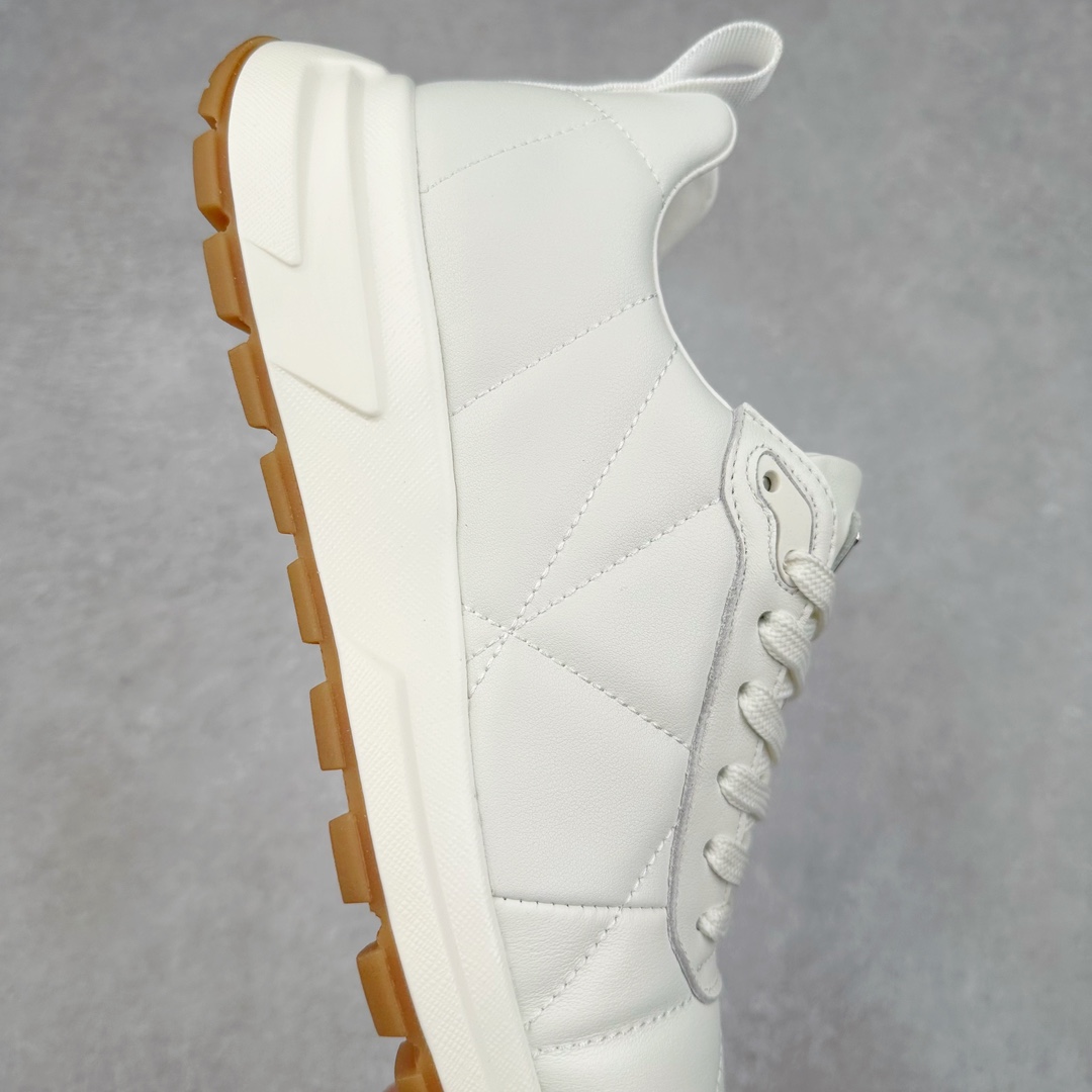 图片[6]-PRADA普拉达 厚底徽标系带运动休闲男鞋系列 广东大厂品质 专柜同步 大气个性更潮更抢眼更追求档次，它将颠覆旧念，与您共度时尚潮人必备! 面料采用原版进口小牛皮 牛皮内里垫脚 橡胶发泡大底 轻便防滑耐磨 脚感舒适 款式耐看做工精细 配以简洁利落的鞋楦 彰显男人的果敢和硬朗 尺码：39-44（皮鞋码）-选品中心