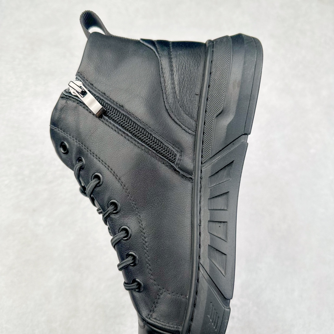 图片[7]-Ecco爱步舒适中高帮防泼水马丁靴 秋冬款时尚防滑工装靴男鞋 黑武士鞋 革新系列热门款式 臻选皮革 创新舒适 品质牛皮鞋面，轻盈柔韧 具有良好的透气性 魔术扣松紧鞋带 侧边拉链套脚 可自由调节松紧 PU中底 橡胶大底 抓地力强 具有良好的防滑耐磨性 时尚潮靴 自在型格 尺码：38 39 40 41 42 43 44（皮鞋码）-选品中心