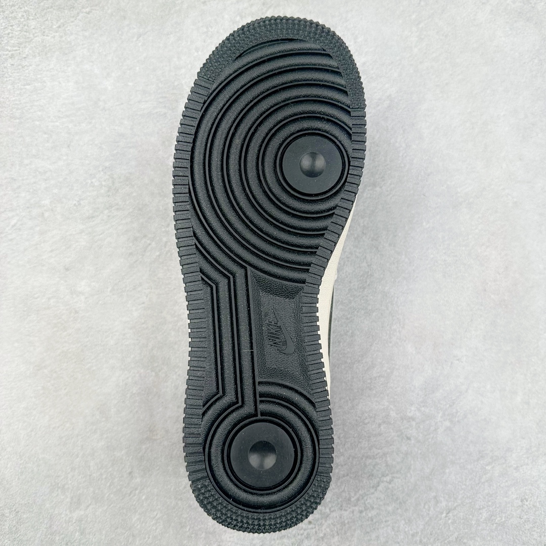 图片[9]-NK Air Force 1´07 Low 空军一号低帮百搭休闲运动板鞋 DM6688-007 柔软、弹性十足的缓震性能和出色的中底设计 横跨复古与现代的外型结合 造就出风靡全球 三十多年的Force 1 直到今天还深受青睐 尺码：36 36.5 37.5 38 38.5 39 40 40.5 41 42 42.5 43 44 44.5 45-选品中心