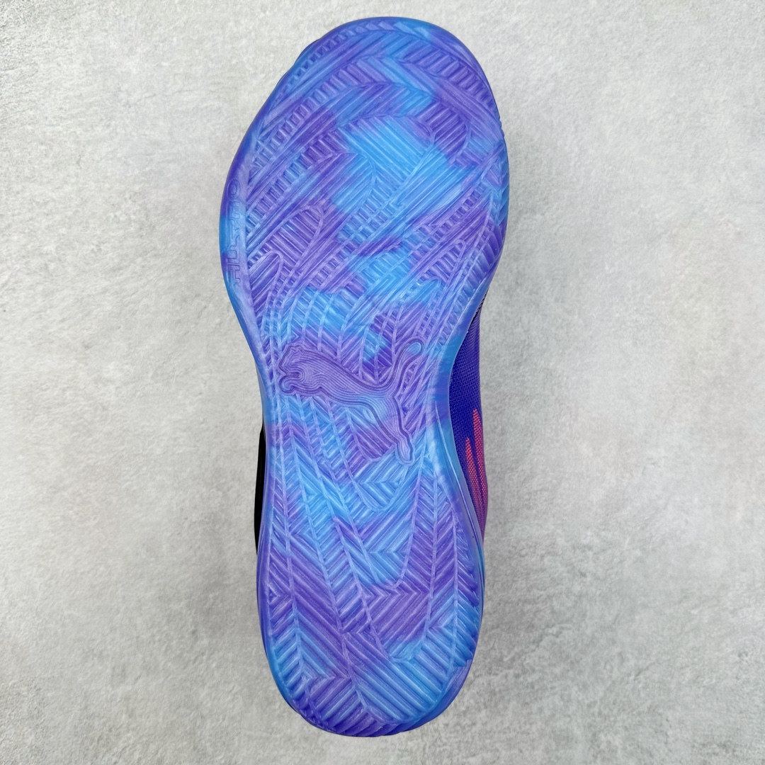 图片[9]-＃K版纯原 PUMA All-Pro Nitro 彪马舒适耐磨低帮实战篮球鞋 鞋身材质运用轻质皮革、ULTRAWEAVE 高强度超轻工程编织网面与热熔材料共同构建。针对双脚的不同区域，科学合理的提供包裹、透气、轻量化的多项职责。造型方面给人以犀利凶猛的感觉。液态金属质感的轻质柔软皮革，搭配 ULTRAWEAVE 的动态织物区域，整双鞋的质感层次特别高级。既营造出动感写意的视觉轮廓，又释放出梦幻前卫的战斗气息，颜值绝对是当下球鞋圈 T0 级别的存在！科技方面，融合 PUMA 当前各类最尖端科技，更是「ELITE 精英版」的精华所在！作为 PUMA 首双搭载内嵌式可置换中底的篮球战靴，将 NITRO™ SQD FOAM 分区密度科技与下方 PWRPLATE 前叉形碳纤维板相结合。尺码：40 40.5 41 42 42.5 43 44 44.5 45 46-选品中心