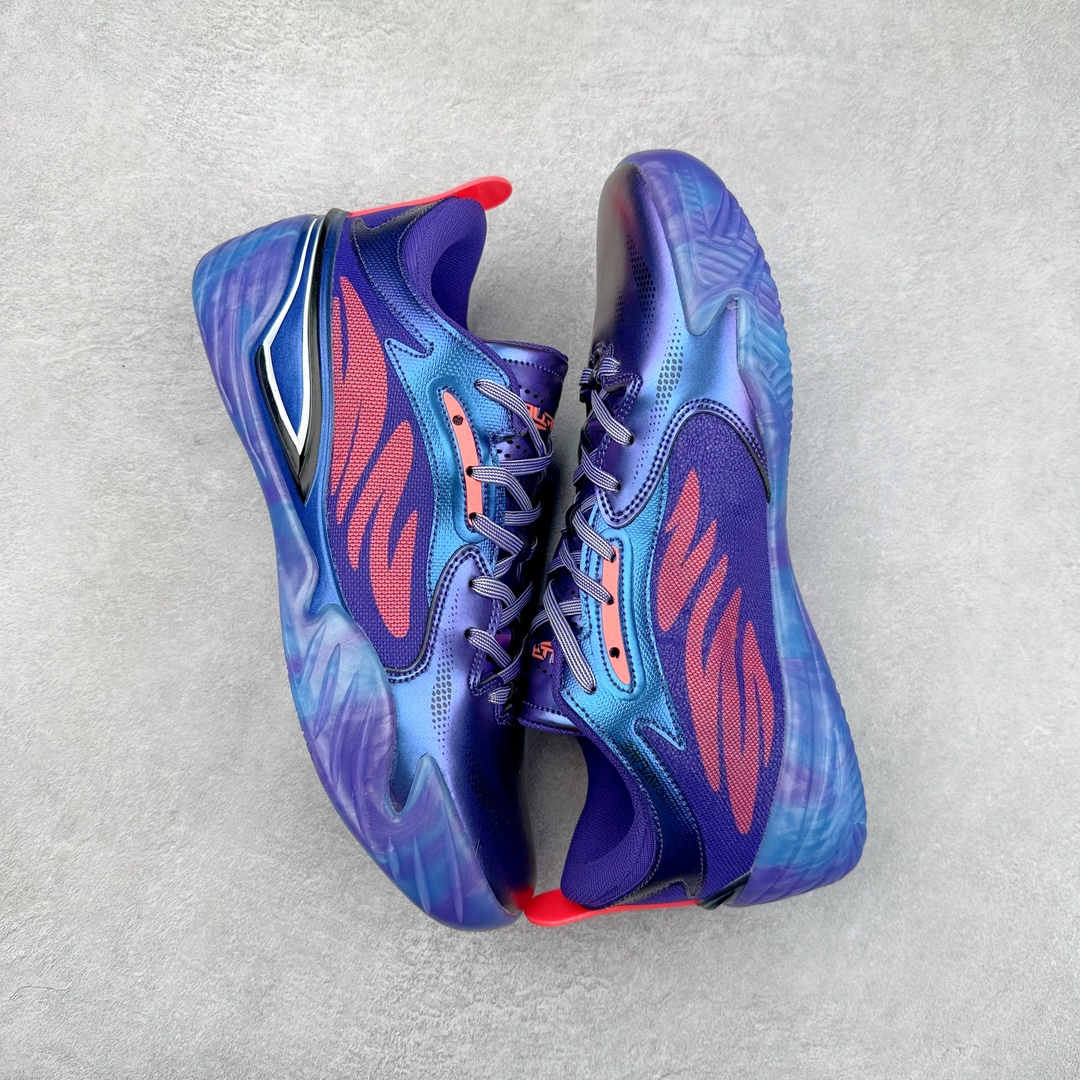 图片[3]-＃K版纯原 PUMA All-Pro Nitro 彪马舒适耐磨低帮实战篮球鞋 鞋身材质运用轻质皮革、ULTRAWEAVE 高强度超轻工程编织网面与热熔材料共同构建。针对双脚的不同区域，科学合理的提供包裹、透气、轻量化的多项职责。造型方面给人以犀利凶猛的感觉。液态金属质感的轻质柔软皮革，搭配 ULTRAWEAVE 的动态织物区域，整双鞋的质感层次特别高级。既营造出动感写意的视觉轮廓，又释放出梦幻前卫的战斗气息，颜值绝对是当下球鞋圈 T0 级别的存在！科技方面，融合 PUMA 当前各类最尖端科技，更是「ELITE 精英版」的精华所在！作为 PUMA 首双搭载内嵌式可置换中底的篮球战靴，将 NITRO™ SQD FOAM 分区密度科技与下方 PWRPLATE 前叉形碳纤维板相结合。尺码：40 40.5 41 42 42.5 43 44 44.5 45 46-选品中心