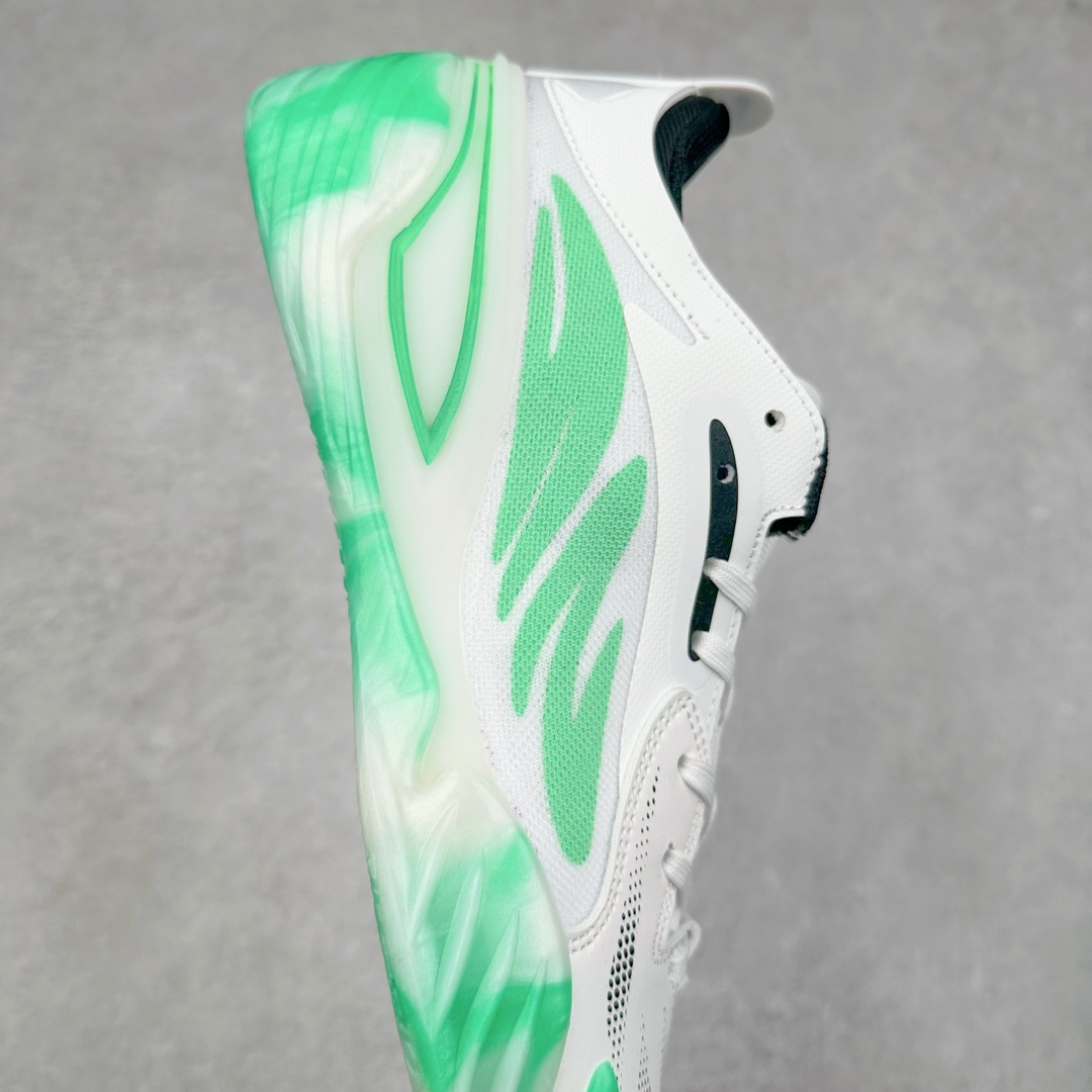 图片[6]-＃K版纯原 PUMA All-Pro Nitro 彪马舒适耐磨低帮实战篮球鞋 鞋身材质运用轻质皮革、ULTRAWEAVE 高强度超轻工程编织网面与热熔材料共同构建。针对双脚的不同区域，科学合理的提供包裹、透气、轻量化的多项职责。造型方面给人以犀利凶猛的感觉。液态金属质感的轻质柔软皮革，搭配 ULTRAWEAVE 的动态织物区域，整双鞋的质感层次特别高级。既营造出动感写意的视觉轮廓，又释放出梦幻前卫的战斗气息，颜值绝对是当下球鞋圈 T0 级别的存在！科技方面，融合 PUMA 当前各类最尖端科技，更是「ELITE 精英版」的精华所在！作为 PUMA 首双搭载内嵌式可置换中底的篮球战靴，将 NITRO™ SQD FOAM 分区密度科技与下方 PWRPLATE 前叉形碳纤维板相结合。尺码：40 40.5 41 42 42.5 43 44 44.5 45 46-选品中心