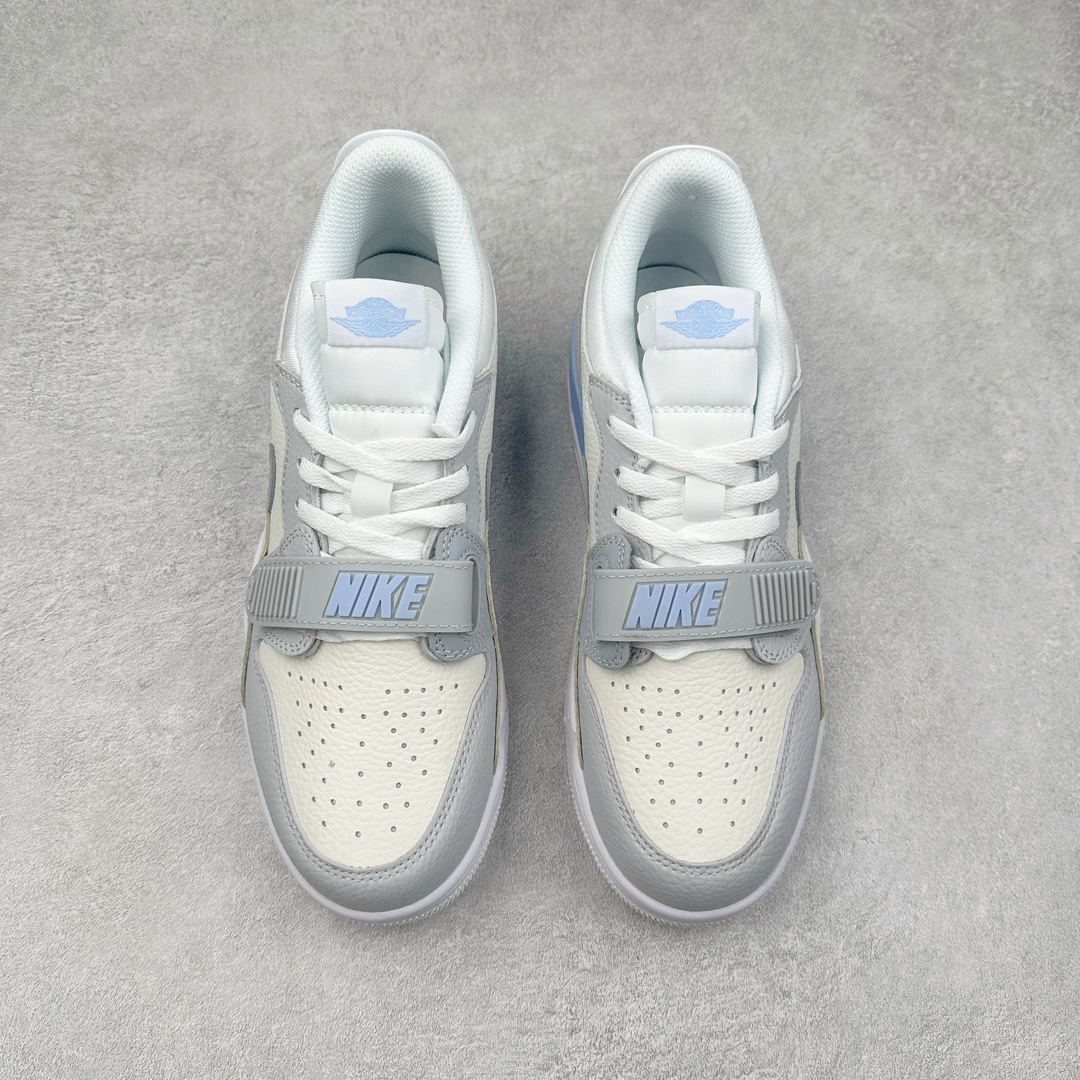 图片[2]-＃KZ神版 Air Jordan Legacy AJ312 复古篮球鞋 HQ1190-101 市场最强独一档产物 全套原纸板楦头开发 原厂大底磨具加持立体防滑纹理 原档数据后跟TPU子母扣魔术贴 原装可视Air Sole气垫 原汁原味最完美的312代版型 唯一正确鞋头趴度弧度高度鞋身腰线 进口港宝加持 后跟自然饱满 全鞋荧光划线卡点 追求极致完美 每一双都是工艺品 多重QC质检 超越公司货的品控标准 实实在在的免检产品 鞋身采用了皮革材质打造 横跨鞋面的魔术贴十分吸睛 侧面的Swoosh Logo的一部分被鞋面遮挡了一部分 颇具玩味 魔术贴上标有NK标识 而鞋舌上是Jordan的经典红色飞翼Logo 后跟和鞋底均采用了AJ3的设计 后跟上同样也使用了经典的爆裂纹图案 尺码：36 36.5 37.5 38 38.5 39 40 40.5 41 42 42.5 43 44 44.5 45 46 47.5-选品中心