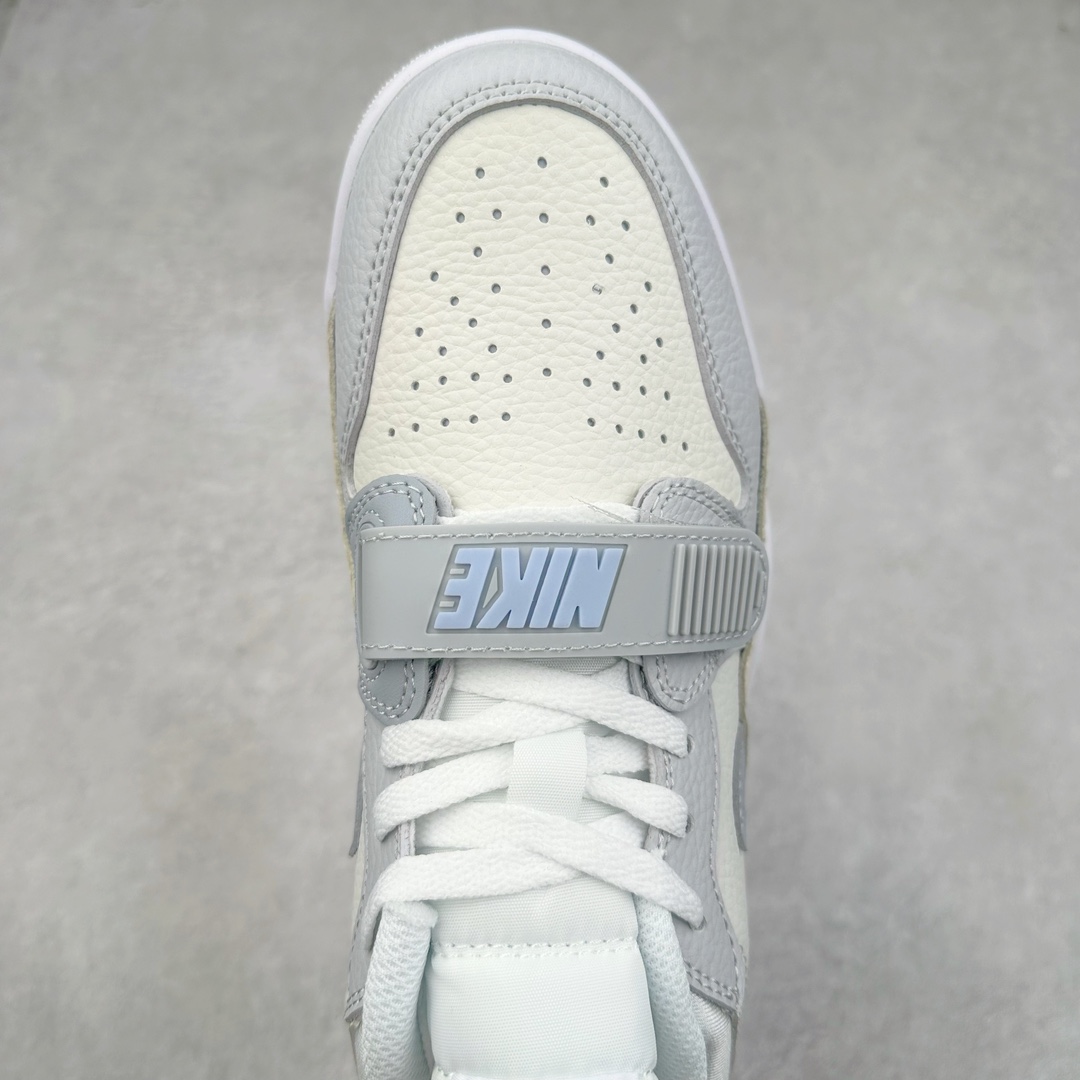 图片[4]-＃KZ神版 Air Jordan Legacy AJ312 复古篮球鞋 HQ1190-101 市场最强独一档产物 全套原纸板楦头开发 原厂大底磨具加持立体防滑纹理 原档数据后跟TPU子母扣魔术贴 原装可视Air Sole气垫 原汁原味最完美的312代版型 唯一正确鞋头趴度弧度高度鞋身腰线 进口港宝加持 后跟自然饱满 全鞋荧光划线卡点 追求极致完美 每一双都是工艺品 多重QC质检 超越公司货的品控标准 实实在在的免检产品 鞋身采用了皮革材质打造 横跨鞋面的魔术贴十分吸睛 侧面的Swoosh Logo的一部分被鞋面遮挡了一部分 颇具玩味 魔术贴上标有NK标识 而鞋舌上是Jordan的经典红色飞翼Logo 后跟和鞋底均采用了AJ3的设计 后跟上同样也使用了经典的爆裂纹图案 尺码：36 36.5 37.5 38 38.5 39 40 40.5 41 42 42.5 43 44 44.5 45 46 47.5-选品中心