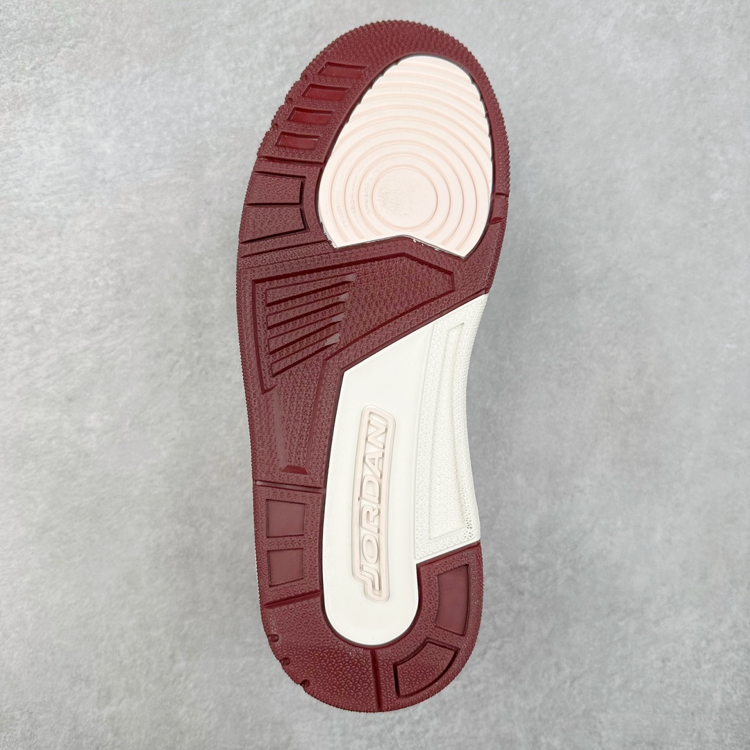 图片[9]-＃KZ神版 Air Jordan Legacy AJ312 High 高帮复古篮球鞋 CNY 蛇年限定 IB4914-161 市场最强独一档产物 全套原纸板楦头开发 原厂大底磨具加持立体防滑纹理 原档数据后跟TPU子母扣魔术贴 原装可视Air Sole气垫 原汁原味最完美的312代版型 唯一正确鞋头趴度弧度高度鞋身腰线 进口港宝加持 后跟自然饱满 全鞋荧光划线卡点 追求极致完美 每一双都是工艺品 多重QC质检 超越公司货的品控标准 实实在在的免检产品 鞋身采用了皮革材质打造 横跨鞋面的魔术贴十分吸睛 侧面的Swoosh Logo的一部分被鞋面遮挡了一部分 颇具玩味 魔术贴上标有NK标识 而鞋舌上是Jordan的经典红色飞翼Logo 后跟和鞋底均采用了AJ3的设计 后跟上同样也使用了经典的爆裂纹图案 尺码：36 36.5 37.5 38 38.5 39 40 40.5 41 42 42.5 43 44 44.5 45 46 47.5-选品中心