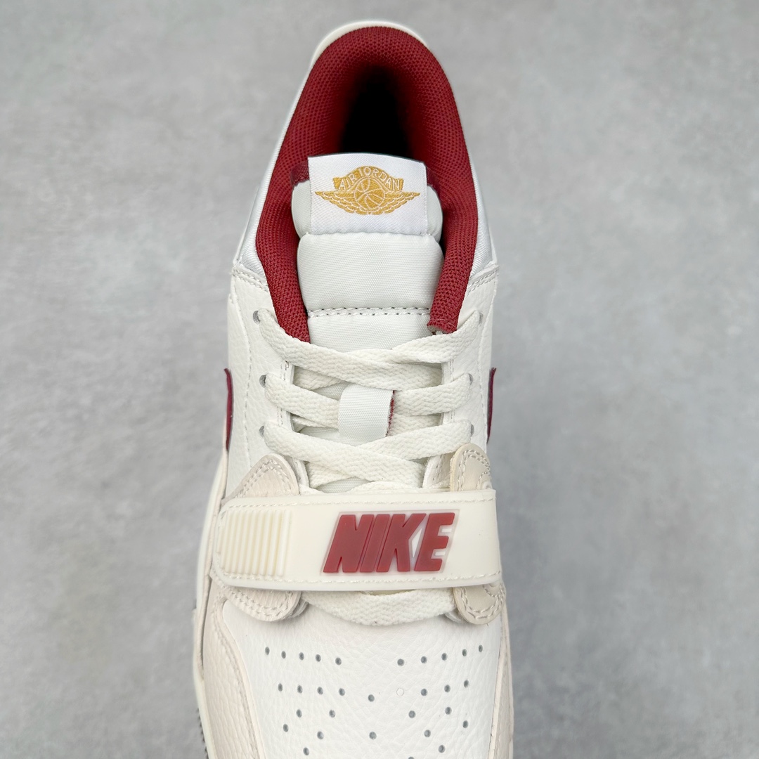 图片[5]-＃KZ神版 Air Jordan Legacy AJ312 复古篮球鞋 CNY 蛇年限定 IB4712-161 市场最强独一档产物 全套原纸板楦头开发 原厂大底磨具加持立体防滑纹理 原档数据后跟TPU子母扣魔术贴 原装可视Air Sole气垫 原汁原味最完美的312代版型 唯一正确鞋头趴度弧度高度鞋身腰线 进口港宝加持 后跟自然饱满 全鞋荧光划线卡点 追求极致完美 每一双都是工艺品 多重QC质检 超越公司货的品控标准 实实在在的免检产品 鞋身采用了皮革材质打造 横跨鞋面的魔术贴十分吸睛 侧面的Swoosh Logo的一部分被鞋面遮挡了一部分 颇具玩味 魔术贴上标有NK标识 而鞋舌上是Jordan的经典红色飞翼Logo 后跟和鞋底均采用了AJ3的设计 后跟上同样也使用了经典的爆裂纹图案 尺码：36 36.5 37.5 38 38.5 39 40 40.5 41 42 42.5 43 44 44.5 45 46 47.5-选品中心