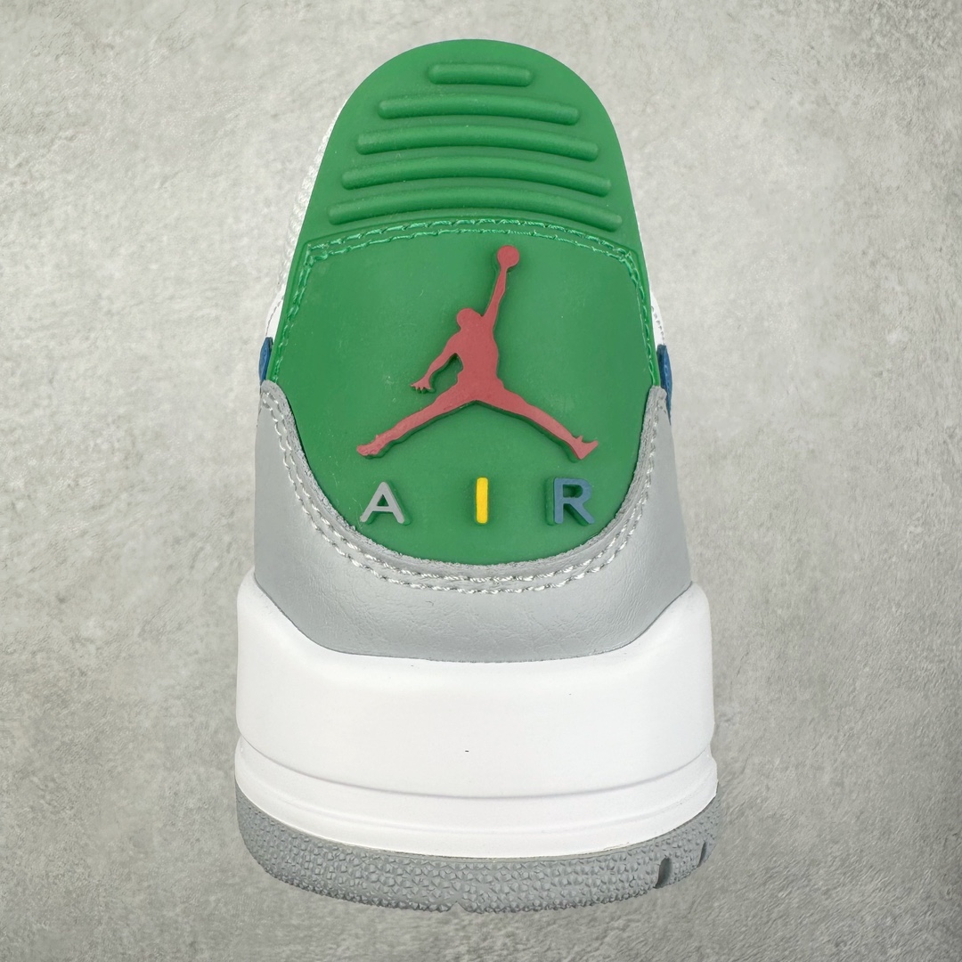 图片[8]-＃KZ神版 Air Jordan Legacy AJ312 复古篮球鞋 CD9054-140 市场最强独一档产物 全套原纸板楦头开发 原厂大底磨具加持立体防滑纹理 原档数据后跟TPU子母扣魔术贴 原装可视Air Sole气垫 原汁原味最完美的312代版型 唯一正确鞋头趴度弧度高度鞋身腰线 进口港宝加持 后跟自然饱满 全鞋荧光划线卡点 追求极致完美 每一双都是工艺品 多重QC质检 超越公司货的品控标准 实实在在的免检产品 鞋身采用了皮革材质打造 横跨鞋面的魔术贴十分吸睛 侧面的Swoosh Logo的一部分被鞋面遮挡了一部分 颇具玩味 魔术贴上标有NK标识 而鞋舌上是Jordan的经典红色飞翼Logo 后跟和鞋底均采用了AJ3的设计 后跟上同样也使用了经典的爆裂纹图案 尺码：36 36.5 37.5 38 38.5 39 40 40.5 41 42 42.5 43 44 44.5 45 46 47.5-选品中心