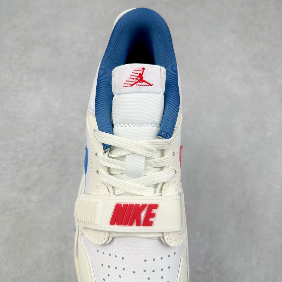 图片[5]-＃KZ神版 Air Jordan Legacy AJ312 复古篮球鞋 HM3709-141 市场最强独一档产物 全套原纸板楦头开发 原厂大底磨具加持立体防滑纹理 原档数据后跟TPU子母扣魔术贴 原装可视Air Sole气垫 原汁原味最完美的312代版型 唯一正确鞋头趴度弧度高度鞋身腰线 进口港宝加持 后跟自然饱满 全鞋荧光划线卡点 追求极致完美 每一双都是工艺品 多重QC质检 超越公司货的品控标准 实实在在的免检产品 鞋身采用了皮革材质打造 横跨鞋面的魔术贴十分吸睛 侧面的Swoosh Logo的一部分被鞋面遮挡了一部分 颇具玩味 魔术贴上标有NK标识 而鞋舌上是Jordan的经典红色飞翼Logo 后跟和鞋底均采用了AJ3的设计 后跟上同样也使用了经典的爆裂纹图案 尺码：36 36.5 37.5 38 38.5 39 40 40.5 41 42 42.5 43 44 44.5 45 46 47.5-选品中心