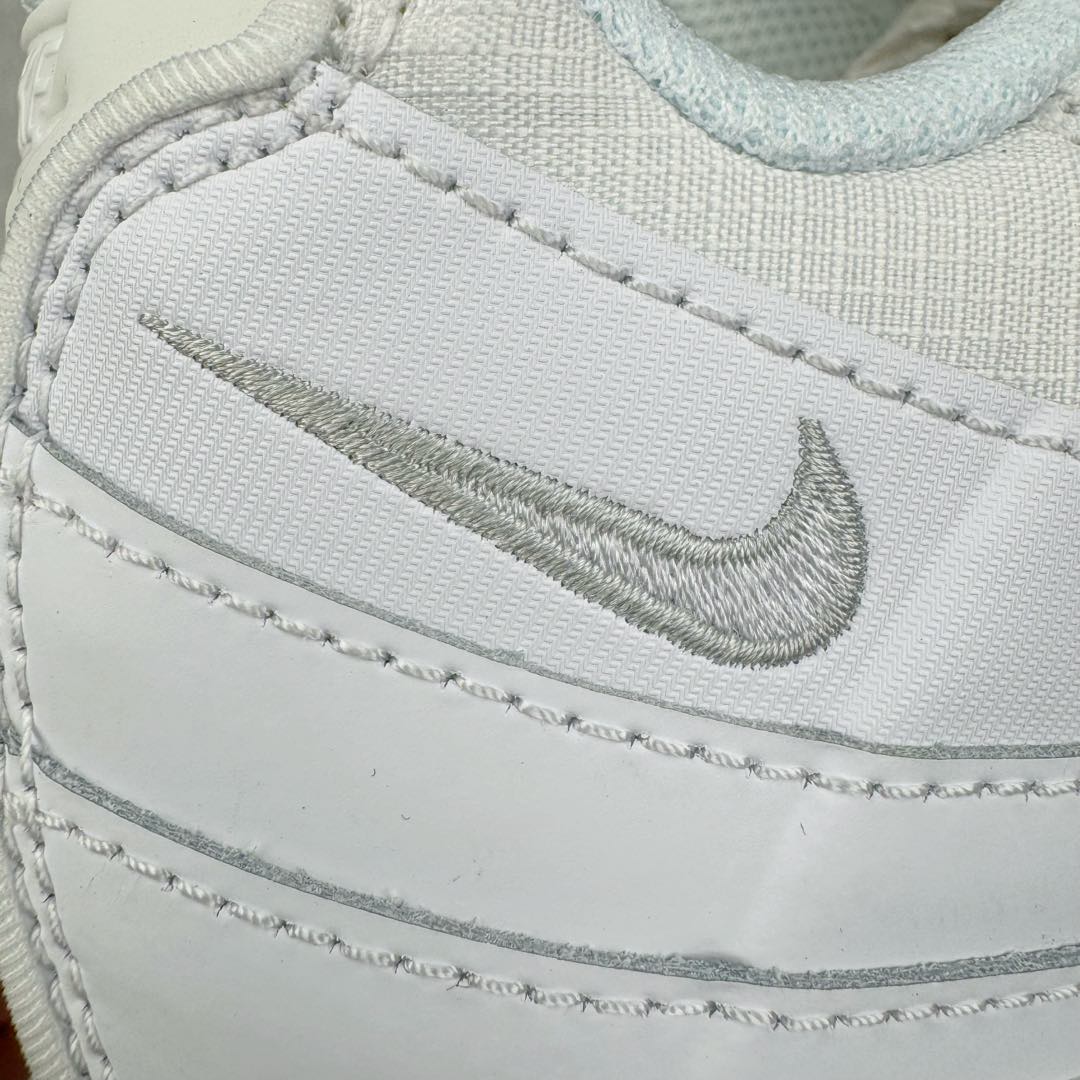 图片[18]-＃GX纯原 NK Air Max 95 复古减震气垫跑鞋 纯白 CT1268-100 经典重温 外单专供大厂出品 品质稳定 一百余色 终端操作 鞋款设计灵感源于人体构造 中底设计基于人体的脊柱构造 是整体设计的核心 尼龙孔眼代表了肋骨 而分层式面板和网眼象征着肌肉纤维和肉体组织 Air Max 95采用了两个独立的吹塑成型的Air-Sole单元 并首次在前掌使用可视化气垫设计 Swoosh logo夜当作一个 点符号放在了鞋子的后帮位置 20年的发展让 AIR MAX 95有了不同的故事 20年后再度面向世人的时候 焕然一新的面貌 让人有了另外一种清新脱俗的感觉 尺码：40 40.5 41 42 42.5 43 44 44.5 45 45.5 46 47.5 48.5-选品中心