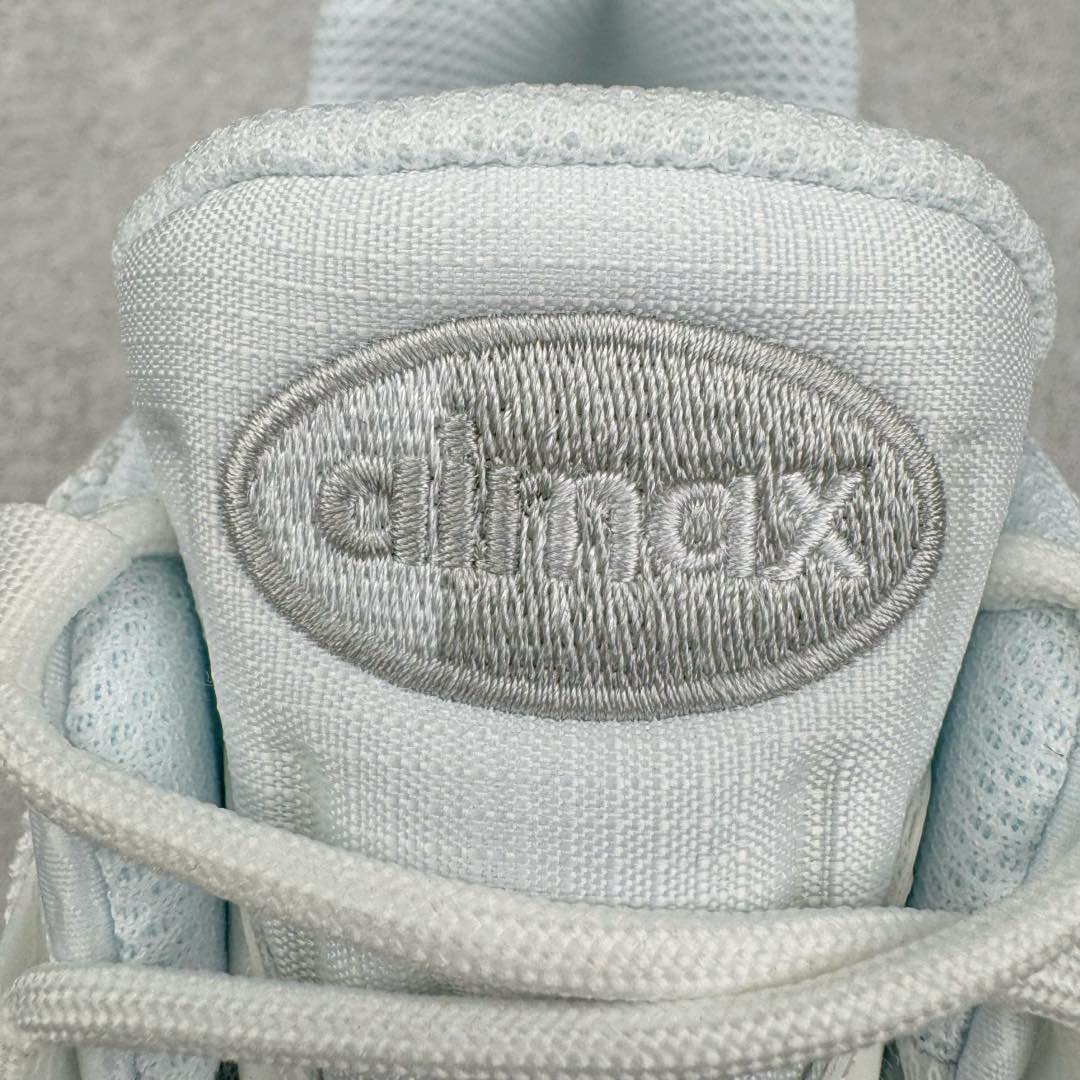 图片[13]-＃GX纯原 NK Air Max 95 复古减震气垫跑鞋 纯白 CT1268-100 经典重温 外单专供大厂出品 品质稳定 一百余色 终端操作 鞋款设计灵感源于人体构造 中底设计基于人体的脊柱构造 是整体设计的核心 尼龙孔眼代表了肋骨 而分层式面板和网眼象征着肌肉纤维和肉体组织 Air Max 95采用了两个独立的吹塑成型的Air-Sole单元 并首次在前掌使用可视化气垫设计 Swoosh logo夜当作一个 点符号放在了鞋子的后帮位置 20年的发展让 AIR MAX 95有了不同的故事 20年后再度面向世人的时候 焕然一新的面貌 让人有了另外一种清新脱俗的感觉 尺码：40 40.5 41 42 42.5 43 44 44.5 45 45.5 46 47.5 48.5-选品中心