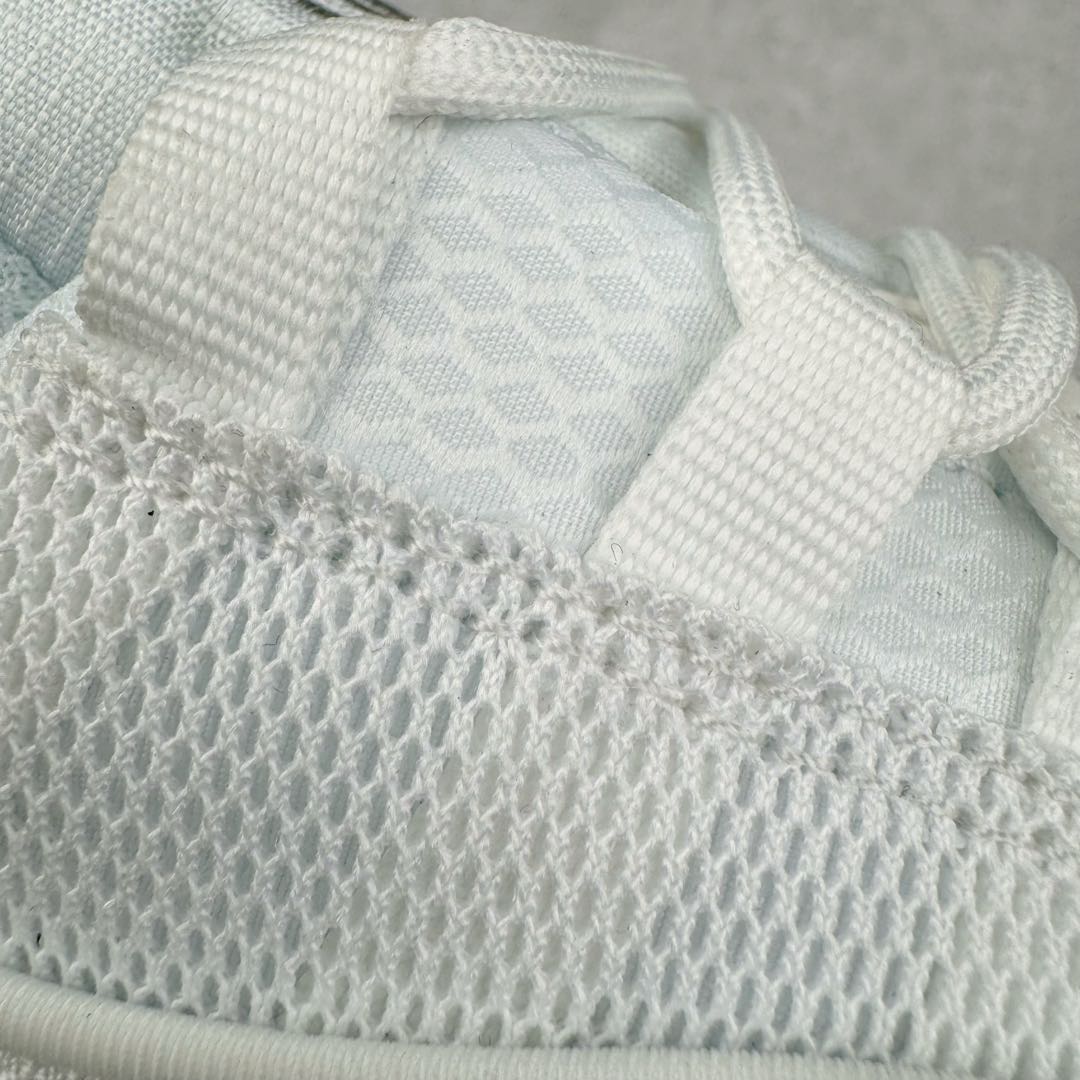 图片[16]-＃GX纯原 NK Air Max 95 复古减震气垫跑鞋 纯白 CT1268-100 经典重温 外单专供大厂出品 品质稳定 一百余色 终端操作 鞋款设计灵感源于人体构造 中底设计基于人体的脊柱构造 是整体设计的核心 尼龙孔眼代表了肋骨 而分层式面板和网眼象征着肌肉纤维和肉体组织 Air Max 95采用了两个独立的吹塑成型的Air-Sole单元 并首次在前掌使用可视化气垫设计 Swoosh logo夜当作一个 点符号放在了鞋子的后帮位置 20年的发展让 AIR MAX 95有了不同的故事 20年后再度面向世人的时候 焕然一新的面貌 让人有了另外一种清新脱俗的感觉 尺码：40 40.5 41 42 42.5 43 44 44.5 45 45.5 46 47.5 48.5-选品中心