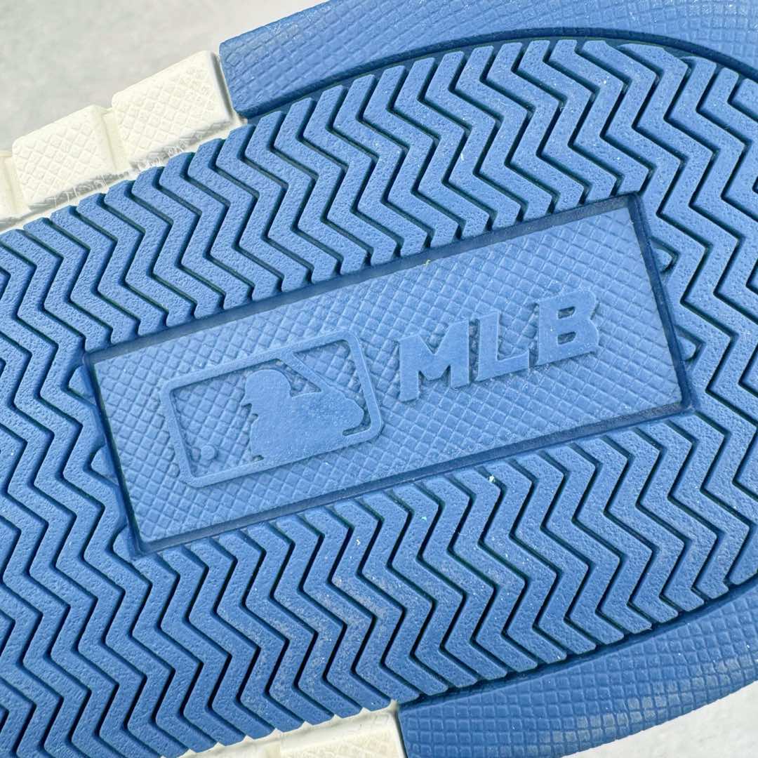 图片[19]-＃PB过验版 MLB Chunky Liner Basic 复古印花学长鞋系列低帮轻量增高厚底百搭休闲运动慢跑鞋板鞋 Korea韩国联名NY美国榄球纽约洋基队限定 目前可过轻松秒过各类鉴定 能操作的私聊 韩国代购专供 左脚内置NFC感应 区别市面贴纸假芯片 MLB专用菱形双针中底布 重点细节中底布带注胶孔 原厂NFC感应吊牌 支持鉴定 一个两位数 原盒原标 全套原楦原纸板原厂数据开发 中韩文保养标贴 绿色防霉片 平台代购专供 独家一比一RB+MD组合大底 高频后跟小人Logo精准对位立体饱满 正确网布加超迁鞋面 转印中底走线紧密 转印Logo工艺表层防刮不掉色 尺码：35 36 36.5 37.5 38 38.5 39 40 40.5 41 42 42.5 43 44 44.5 45-选品中心