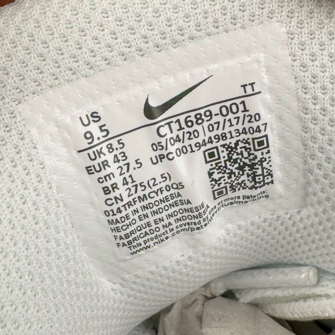 图片[11]-＃GX纯原 NK Air Max 95 复古减震气垫跑鞋 黑绿 CT1689-001 经典重温 外单专供大厂出品 品质稳定 一百余色 终端操作 鞋款设计灵感源于人体构造 中底设计基于人体的脊柱构造 是整体设计的核心 尼龙孔眼代表了肋骨 而分层式面板和网眼象征着肌肉纤维和肉体组织 Air Max 95采用了两个独立的吹塑成型的Air-Sole单元 并首次在前掌使用可视化气垫设计 Swoosh logo夜当作一个 点符号放在了鞋子的后帮位置 20年的发展让 AIR MAX 95有了不同的故事 20年后再度面向世人的时候 焕然一新的面貌 让人有了另外一种清新脱俗的感觉 尺码：40 40.5 41 42 42.5 43 44 44.5 45 45.5 46 47.5 48.5-选品中心