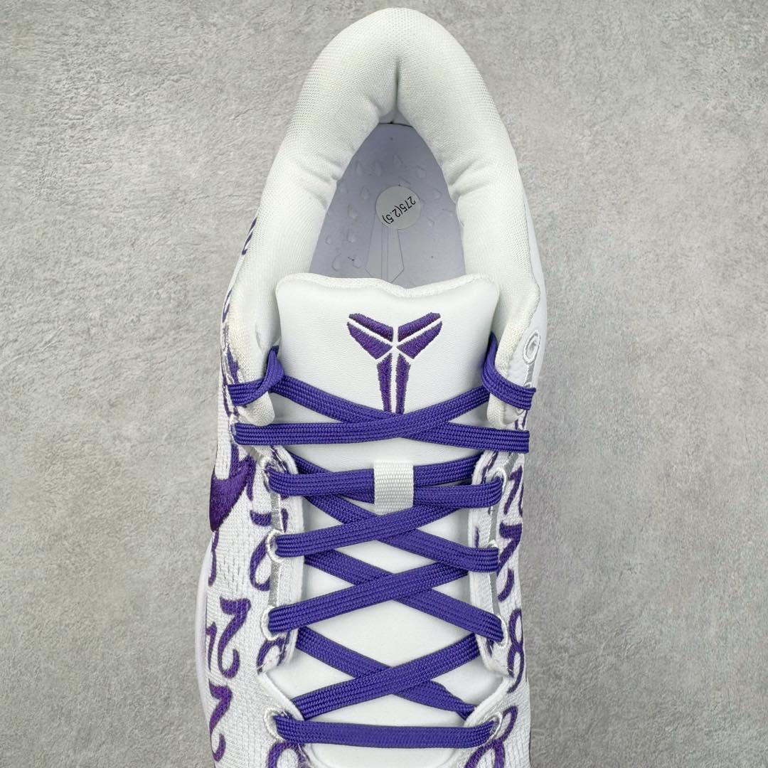图片[5]-＃灭世海外版 NK Zoom Kobe Ⅷ System 科比8代复刻实战运动低帮文化篮球鞋 白紫 FQ3549-100 纯原海外版气垫品质吊打各路纯原 气压➕耐久双重保障 前掌ZOOM TURBO➕后掌马蹄Zoom 后掌澎湃脚感无出其右 全套冲刀改版 鞋型还原度95% 宽脚选手必入货品 鞋头2.5mm上翘空间 不挤脚 完美释放脚趾活动空间 正码正拍 脚型适配性 市场最强没有之一 鞋面工艺全新升级 100%对标正品 原厂聚氨酯蛇鳞 珠光密度同步正品 Swoosh喷漆工艺 还原度接近100% 全新后跟TPU模具 正确S型弧度 区分市场纯原（市场纯原采用公版模具 后跟TPU几乎无弧度）国产天花板橡胶配方 抓地力爆炸 海外口碑炸裂 鞋舌LOGO正确内嵌压印 原厂碳板 正确原盒 厚积薄发 王者归来 拒绝杀猪 拒绝套路 灭世纯原海外版科比系列 致力打造实战第一标杆 尺码：39-47.5 全新模具 正码正拍-选品中心