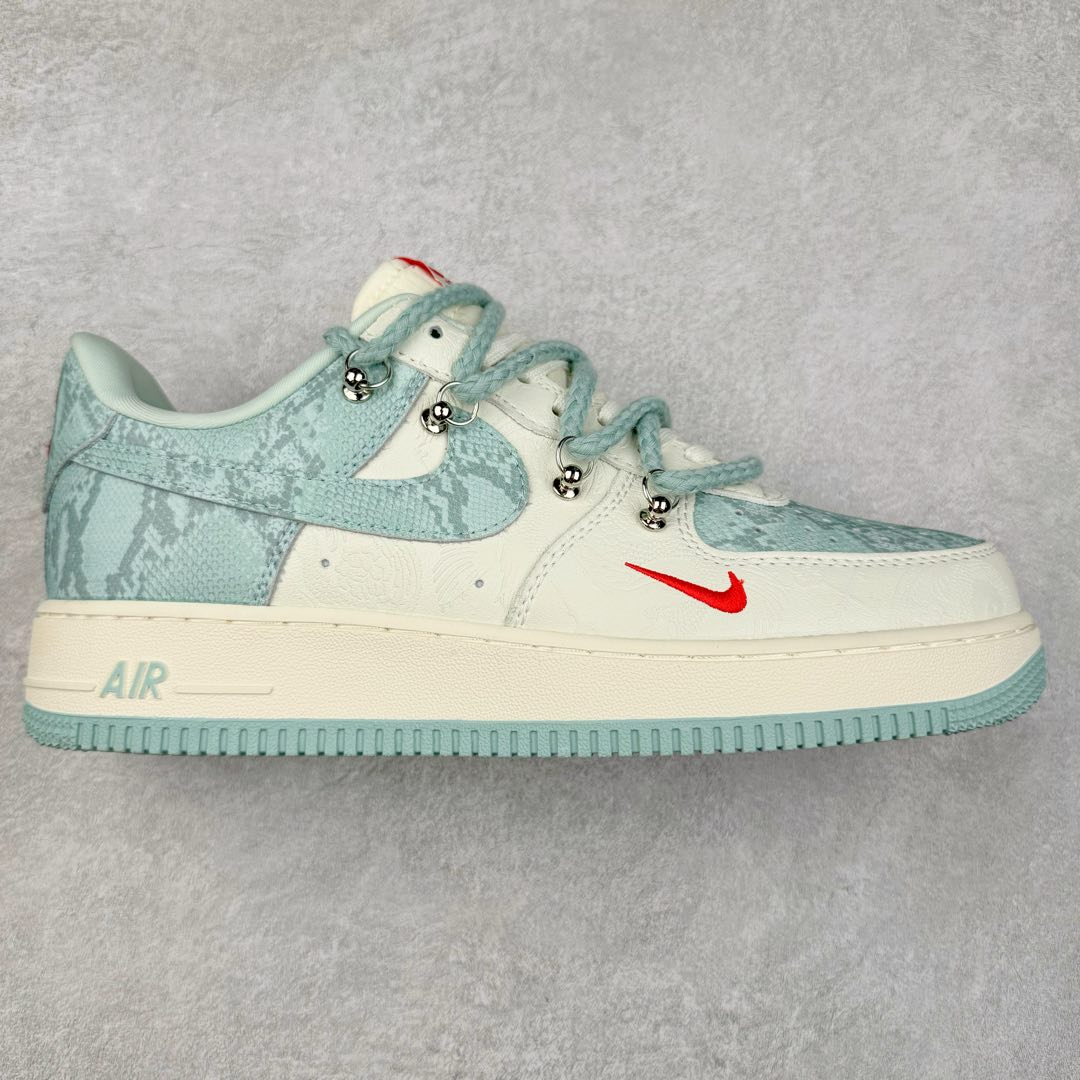 NK Air Force 1´07 Low 空军一号低帮百搭休闲运动板鞋 KK1988-023 柔软、弹性十足的缓震性能和出色的中底设计 横跨复古与现代的外型结合 造就出风靡全球 三十多年的Force 1 直到今天还深受青睐 尺码:36 36.5 37.5 38 38.5 39 40 40.5 41 42 42.5 43 44 44.5 45-选品中心