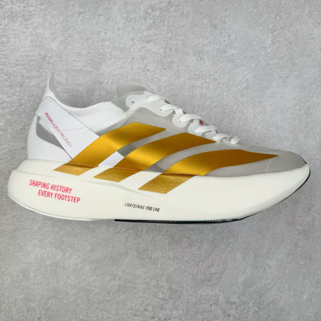 AD Adizero Eva SL M 零度进化版系列低帮轻便透气竞速休闲运动慢跑鞋 IH5568 相信大家对去年 adidas 横空出世的「顶级超跑」adiZero Adios Pro EVO 1 记忆犹新！不仅登顶阿迪史上最轻跑鞋宝座，更在接下来的全球马拉松赛事中，持续书写着惊人成绩，被网友戏称新一代「阿迪神鞋」全网刷屏！极简设计语言与强烈速度感和存在感的鞋侧三线，让人过目不忘，特别种草！其中定位于中长跑训练的 adidas Adizero Evo SL，整体外观造型与 adiZero Adios Pro EVO 1 非常相似。中底配置方面搭载全掌 Lightstrike Pro，鞋面采用透气网面示人，契合日常训练鞋的定位，更加耐用。外底给到了马牌橡胶，及类似上代竞速旗舰 adidas Adizero Adios Pro 3 区域分布。整体看下来无论是外观的鲜明辨识度，还是配置的扎实程度都很顶。尺码：36 36⅔ 37⅓ 38 38⅔ 39⅓ 40 40⅔ 41⅓ 42 42⅔ 43⅓ 44 45-选品中心