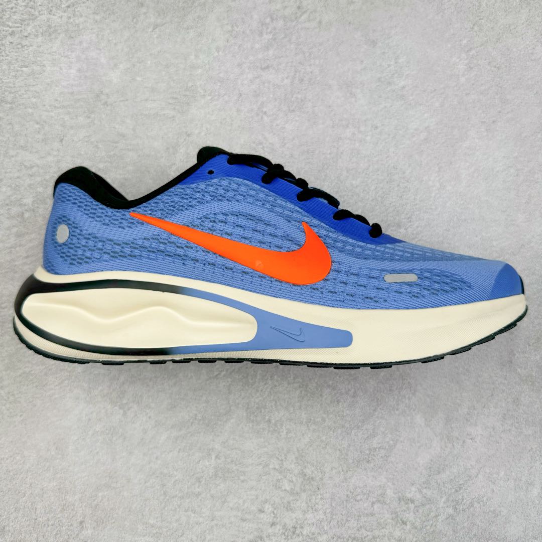 ＃ZX纯原 NK Journey Run 旅程慢跑系列低帮轻质缓震休闲运动公路跑步鞋 FN0228-400 采用科技织法轻盈织物合成鞋面材质 搭载柔软厚实ComfiRide 泡绵缓震组合外置防滑耐磨橡胶底片 穿上 Journey Run 公路跑步鞋 尽情畅跑 享受每一步的风景 搭载柔软厚实的 ComfiRide 泡绵缓震配置 助你征服充满挑战的路面 大步流星 微笑前行 该鞋款舒适非凡 让你爱不释脚 尺码：35.5 36 36.5 37.5 38 38.5 39 40 40.5 41 42 42.5 43 44 44.5 45-选品中心