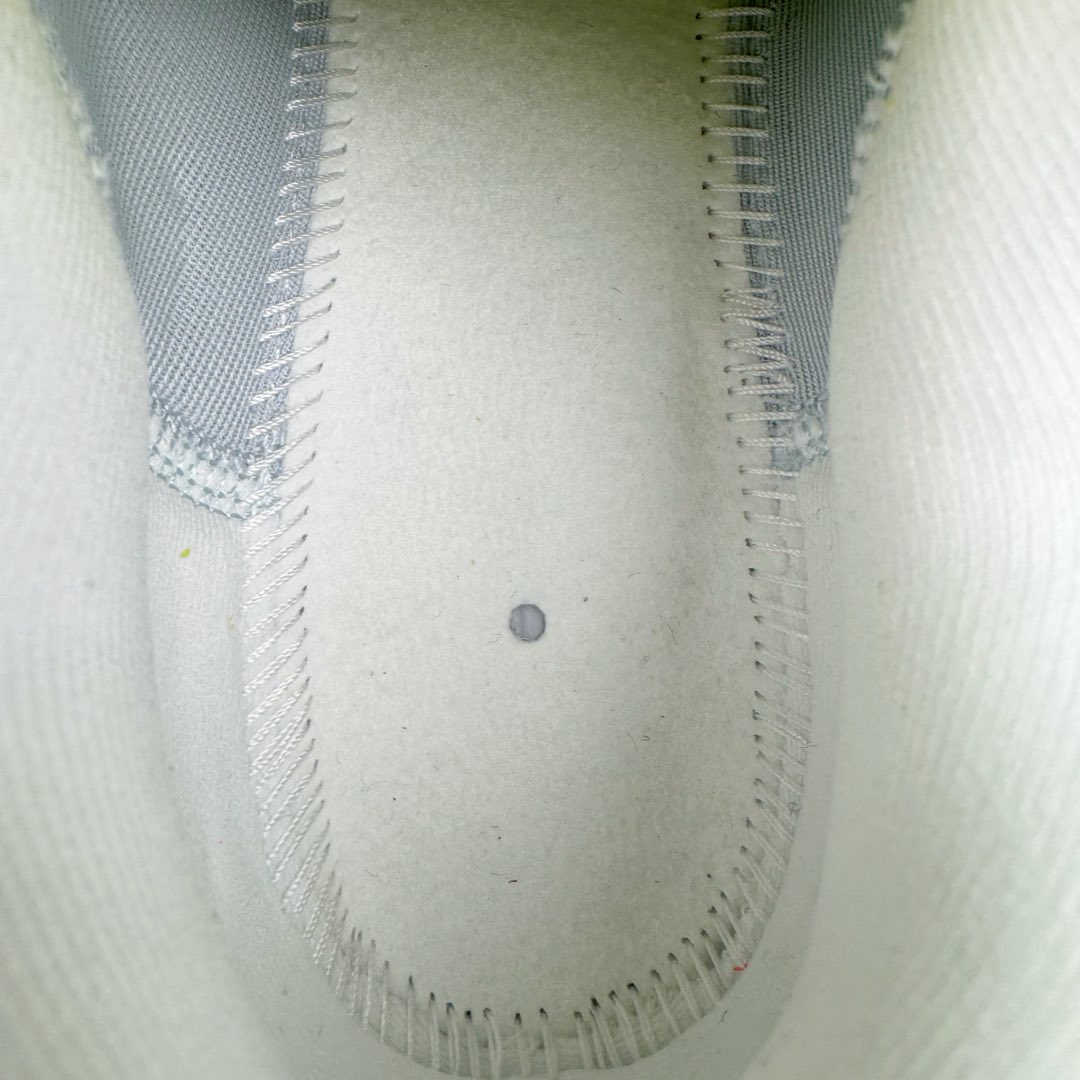 图片[12]-＃ZX纯原 NK Journey Run 旅程慢跑系列低帮轻质缓震休闲运动公路跑步鞋 HJ9290-085 采用科技织法轻盈织物合成鞋面材质 搭载柔软厚实ComfiRide 泡绵缓震组合外置防滑耐磨橡胶底片 穿上 Journey Run 公路跑步鞋 尽情畅跑 享受每一步的风景 搭载柔软厚实的 ComfiRide 泡绵缓震配置 助你征服充满挑战的路面 大步流星 微笑前行 该鞋款舒适非凡 让你爱不释脚 尺码：35.5 36 36.5 37.5 38 38.5 39 40 40.5 41 42 42.5 43 44 44.5 45-选品中心