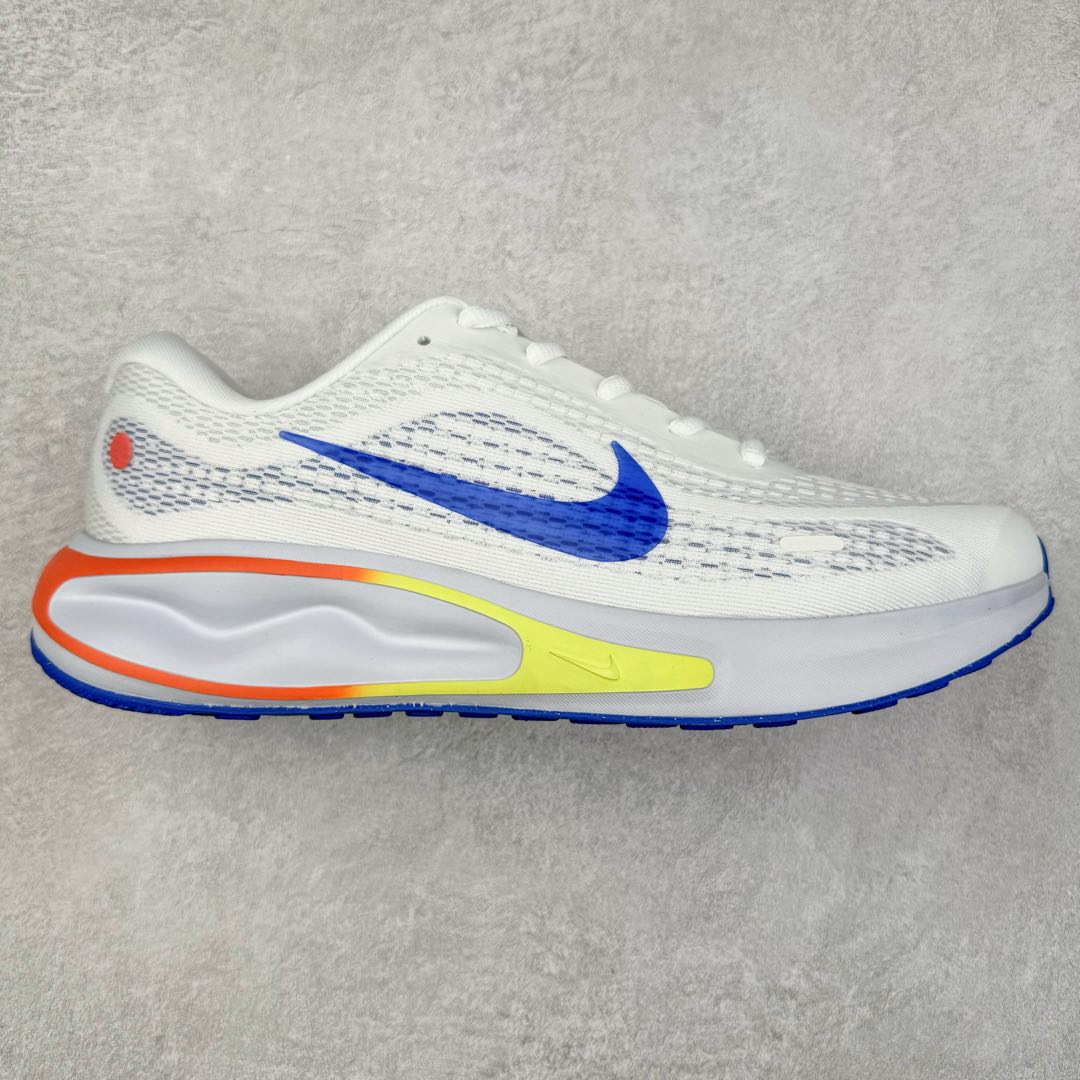 ＃ZX纯原 NK Journey Run 旅程慢跑系列低帮轻质缓震休闲运动公路跑步鞋 HJ9290-085 采用科技织法轻盈织物合成鞋面材质 搭载柔软厚实ComfiRide 泡绵缓震组合外置防滑耐磨橡胶底片 穿上 Journey Run 公路跑步鞋 尽情畅跑 享受每一步的风景 搭载柔软厚实的 ComfiRide 泡绵缓震配置 助你征服充满挑战的路面 大步流星 微笑前行 该鞋款舒适非凡 让你爱不释脚 尺码：35.5 36 36.5 37.5 38 38.5 39 40 40.5 41 42 42.5 43 44 44.5 45-选品中心