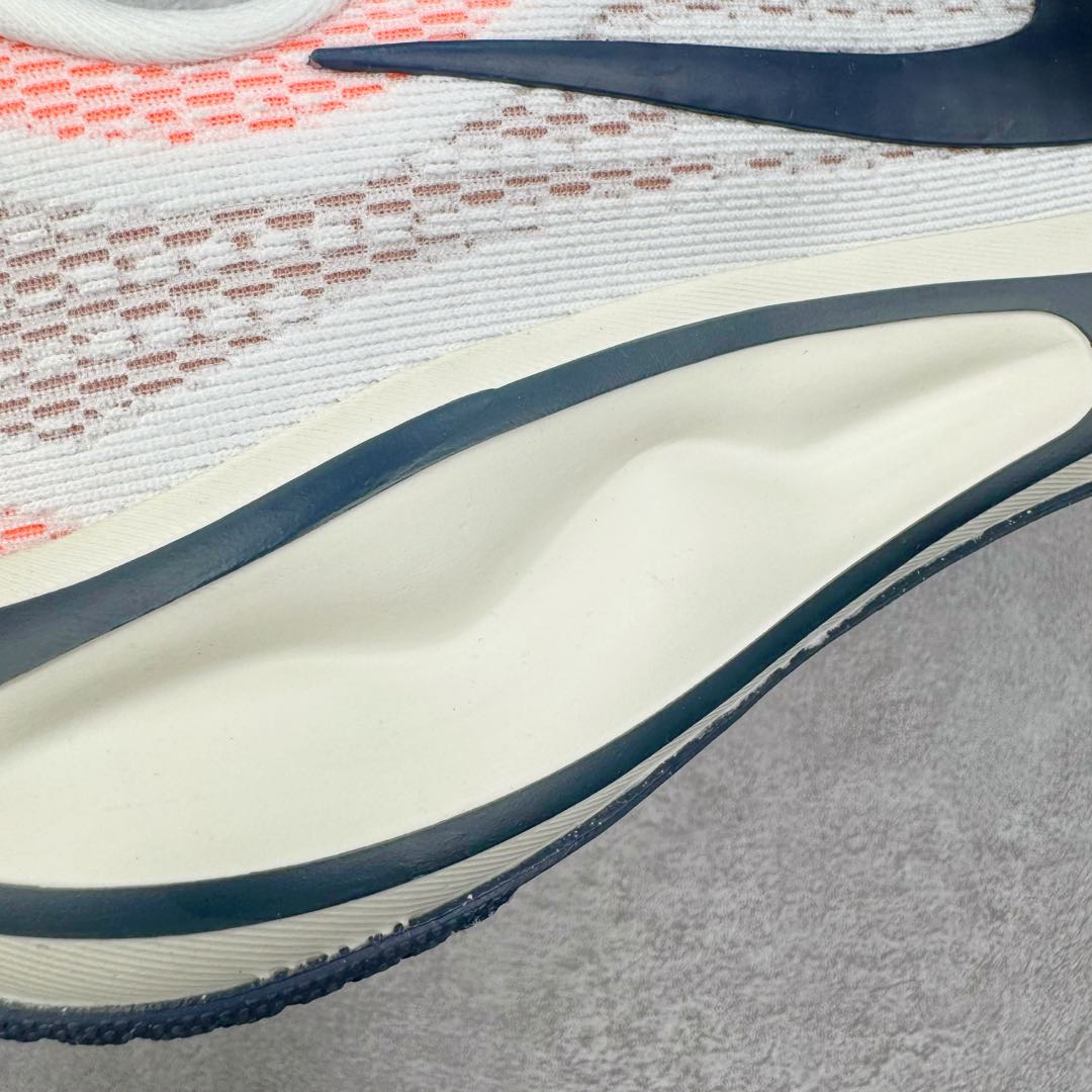 图片[16]-＃ZX纯原 NK Journey Run 旅程慢跑系列低帮轻质缓震休闲运动公路跑步鞋 FN0228-100 采用科技织法轻盈织物合成鞋面材质 搭载柔软厚实ComfiRide 泡绵缓震组合外置防滑耐磨橡胶底片 穿上 Journey Run 公路跑步鞋 尽情畅跑 享受每一步的风景 搭载柔软厚实的 ComfiRide 泡绵缓震配置 助你征服充满挑战的路面 大步流星 微笑前行 该鞋款舒适非凡 让你爱不释脚 尺码：35.5 36 36.5 37.5 38 38.5 39 40 40.5 41 42 42.5 43 44 44.5 45-选品中心