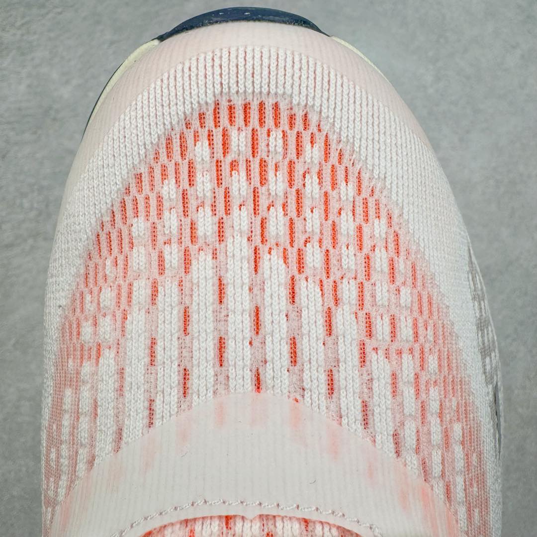 图片[15]-＃ZX纯原 NK Journey Run 旅程慢跑系列低帮轻质缓震休闲运动公路跑步鞋 FN0228-100 采用科技织法轻盈织物合成鞋面材质 搭载柔软厚实ComfiRide 泡绵缓震组合外置防滑耐磨橡胶底片 穿上 Journey Run 公路跑步鞋 尽情畅跑 享受每一步的风景 搭载柔软厚实的 ComfiRide 泡绵缓震配置 助你征服充满挑战的路面 大步流星 微笑前行 该鞋款舒适非凡 让你爱不释脚 尺码：35.5 36 36.5 37.5 38 38.5 39 40 40.5 41 42 42.5 43 44 44.5 45-选品中心