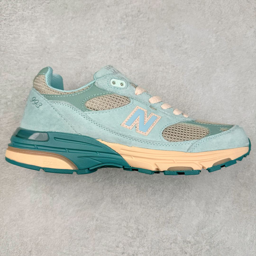 图片[8]-＃K版纯原 New Balance 新百伦NB993总统复古慢跑鞋 鞋身以网眼鞋面结合同色系优质麂皮革构成，鞋舌处点缀 New Balance Made In USA 同色系刺绣标识，彰显鞋款身份。鞋侧点缀银色 \\\”993\\\” 字样，丰富鞋身设计的同时，构建时尚外观。鞋款搭载 ABZORB 缓震系统，通过缓冲和抗压性的结合来吸收冲击力，舒适功能升级。同时搭配泛黄做旧中底，打造丰富层次感，缔造出色复古韵味。尺码：36 37 37.5 38 38.5 39 40 40.5 41.5 42 42.5 43 44 44.5 45-选品中心