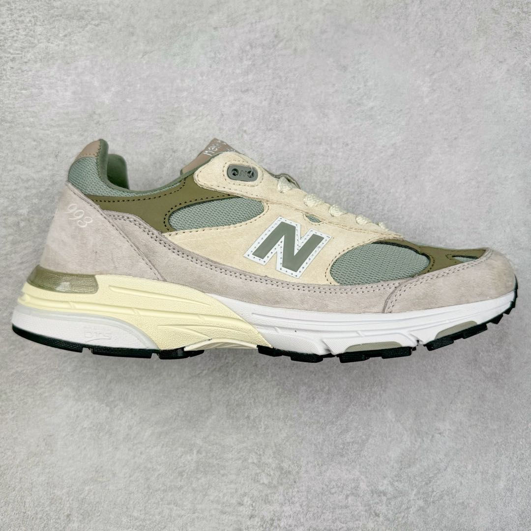 图片[9]-＃K版纯原 New Balance 新百伦NB993总统复古慢跑鞋 鞋身以网眼鞋面结合同色系优质麂皮革构成，鞋舌处点缀 New Balance Made In USA 同色系刺绣标识，彰显鞋款身份。鞋侧点缀银色 \\\”993\\\” 字样，丰富鞋身设计的同时，构建时尚外观。鞋款搭载 ABZORB 缓震系统，通过缓冲和抗压性的结合来吸收冲击力，舒适功能升级。同时搭配泛黄做旧中底，打造丰富层次感，缔造出色复古韵味。尺码：36 37 37.5 38 38.5 39 40 40.5 41.5 42 42.5 43 44 44.5 45-选品中心
