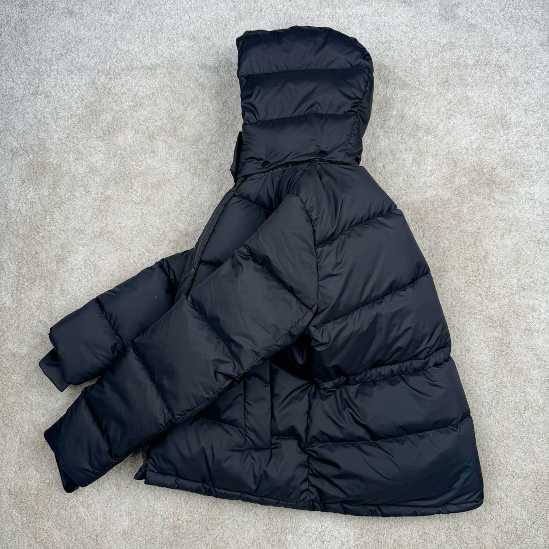 图片[3]-＃暖冬福利 𝗹𝘂𝗹𝘂𝗹𝗲𝗺𝗼𝗻 Winder Puff 露露乐蒙纯色字母徽标防风五格连帽羽绒服女款 设计理念： 穿上这款温暖的羽绒外套，舒适度过寒冬；腰部和下摆带可调节抽绳，方便按需造型，同时助你锁佳热量，不怕寒风 •SoftMatte 面料，具有拒水和防风性能 •600 蓬松度羽绒填充，轻盈温暖 •外侧拉链口袋，带隐藏式手机袋 •内侧口袋，存放所需品 尺码：2 4 6 8 10-选品中心