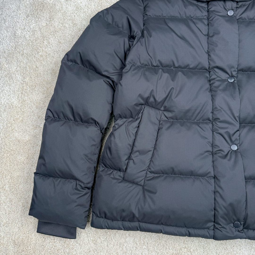 图片[7]-＃暖冬福利 𝗹𝘂𝗹𝘂𝗹𝗲𝗺𝗼𝗻 Winder Puff 露露乐蒙纯色字母徽标防风五格连帽羽绒服女款 设计理念： 穿上这款温暖的羽绒外套，舒适度过寒冬；腰部和下摆带可调节抽绳，方便按需造型，同时助你锁佳热量，不怕寒风 •SoftMatte 面料，具有拒水和防风性能 •600 蓬松度羽绒填充，轻盈温暖 •外侧拉链口袋，带隐藏式手机袋 •内侧口袋，存放所需品 尺码：2 4 6 8 10-选品中心