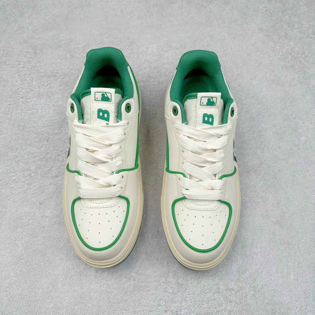 图片[2]-＃特价福利 MLB BigBall Chunky纽约洋基队增高复古风印花老爹鞋 MLB是韩国F&F旗下潮流服装品牌 拥有150年历史的经典传统 是街头文化和国际生活方式的领导者 MLB拥有包括男装、女装、童装、配饰在内的全品类服饰 提供覆盖各性别、各年龄层、From Head to Toe的穿搭装备 其产品结合了韩国的时尚造型与质感 展现了运动服饰也可以兼具时尚潮流的风格 在产品设计上 MLB不仅融合了美国职业棒球大联盟的各当家球队 更结合了棒球运动中的各个元素 复古风范自信控场 复古鞋型率先勾描独特的自我态度 在经典线条与时尚元素的精彩交织下刷新街头复古运动风潮 质感十足兼备卓越的舒适透气性能迎合夏日追求的自在脚感。尺码：36 37 38 39 40 41 42 43 44 45-选品中心