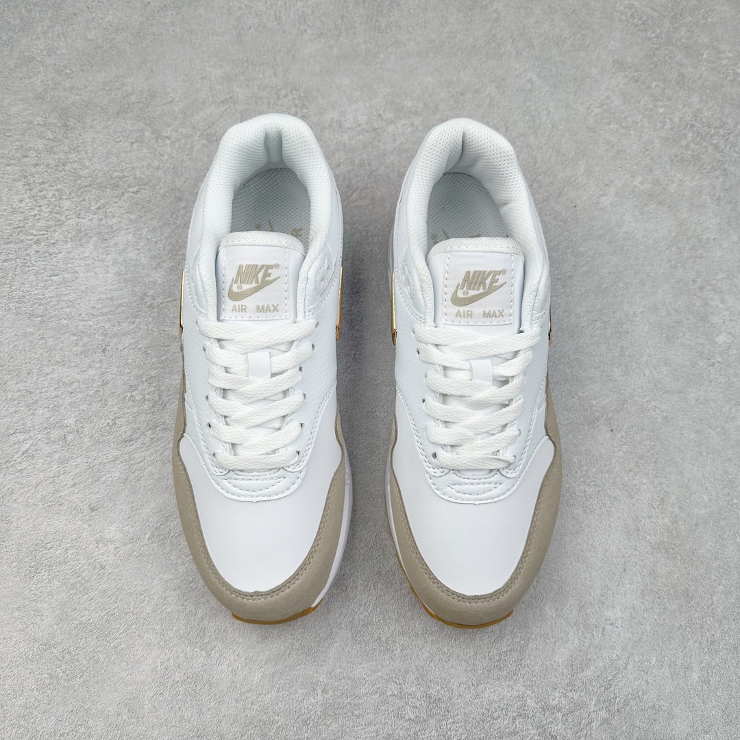 图片[2]-NK Air Max 1 初代复古气垫慢跑鞋 AA0512-100 由Tinker Hatfeld和Mark Parker在1987年设计 灵感来自于巴黎蓬皮杜中心 在参观了蓬皮杜中心之后提出了Air Max的标志性开窗可视气垫的理念 并将其实际开发成功 是NK史上第一双可视气垫跑鞋 凭借着Air Max气垫带来的舒适脚感和鞋面面料上的不断精进才使得Air Max 1在现如今都是复古慢跑鞋的首选 深厚的历史渊源 独特的流线形设计 极为复古的外观使得它深受鞋迷的喜爱 尺码：36 36.5 37.5 38 38.5 39 40 40.5 41 42 42.5 43 44 44.5 45-选品中心