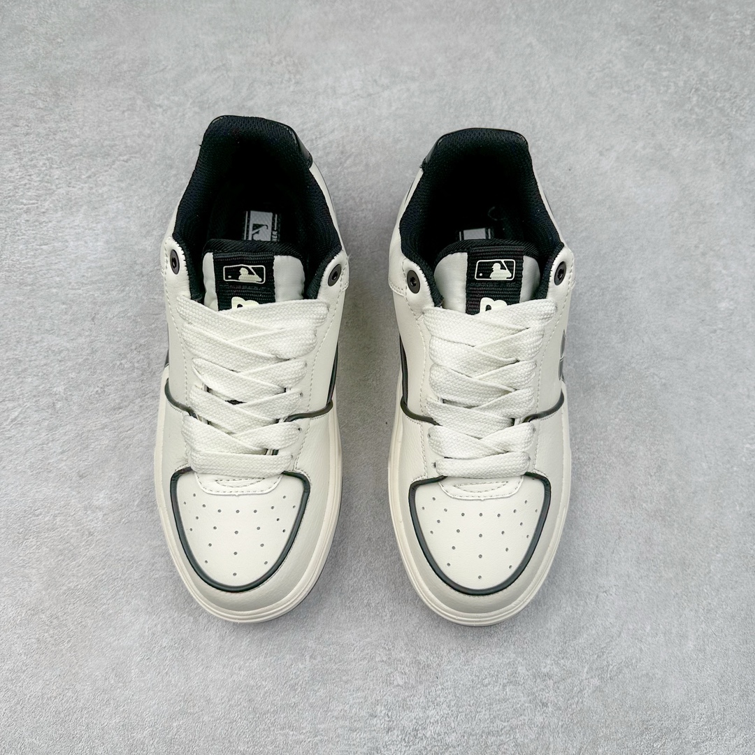 图片[2]-＃特价福利 MLB BigBall Chunky纽约洋基队增高复古风印花老爹鞋 MLB是韩国F&F旗下潮流服装品牌 拥有150年历史的经典传统 是街头文化和国际生活方式的领导者 MLB拥有包括男装、女装、童装、配饰在内的全品类服饰 提供覆盖各性别、各年龄层、From Head to Toe的穿搭装备 其产品结合了韩国的时尚造型与质感 展现了运动服饰也可以兼具时尚潮流的风格 在产品设计上 MLB不仅融合了美国职业棒球大联盟的各当家球队 更结合了棒球运动中的各个元素 复古风范自信控场 复古鞋型率先勾描独特的自我态度 在经典线条与时尚元素的精彩交织下刷新街头复古运动风潮 质感十足兼备卓越的舒适透气性能迎合夏日追求的自在脚感。尺码：36 37 38 39 40 41 42 43 44 45-选品中心