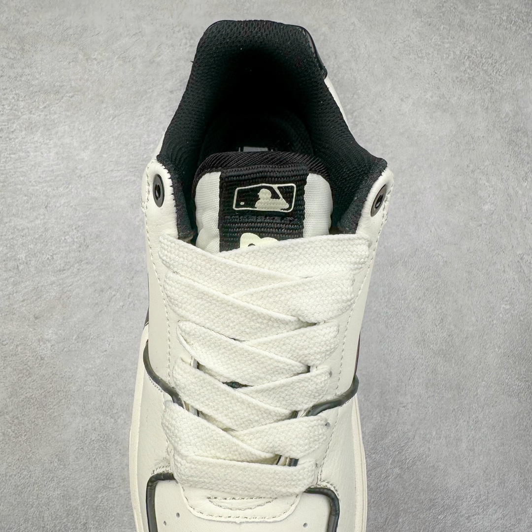 图片[5]-＃特价福利 MLB BigBall Chunky纽约洋基队增高复古风印花老爹鞋 MLB是韩国F&F旗下潮流服装品牌 拥有150年历史的经典传统 是街头文化和国际生活方式的领导者 MLB拥有包括男装、女装、童装、配饰在内的全品类服饰 提供覆盖各性别、各年龄层、From Head to Toe的穿搭装备 其产品结合了韩国的时尚造型与质感 展现了运动服饰也可以兼具时尚潮流的风格 在产品设计上 MLB不仅融合了美国职业棒球大联盟的各当家球队 更结合了棒球运动中的各个元素 复古风范自信控场 复古鞋型率先勾描独特的自我态度 在经典线条与时尚元素的精彩交织下刷新街头复古运动风潮 质感十足兼备卓越的舒适透气性能迎合夏日追求的自在脚感。尺码：36 37 38 39 40 41 42 43 44 45-选品中心