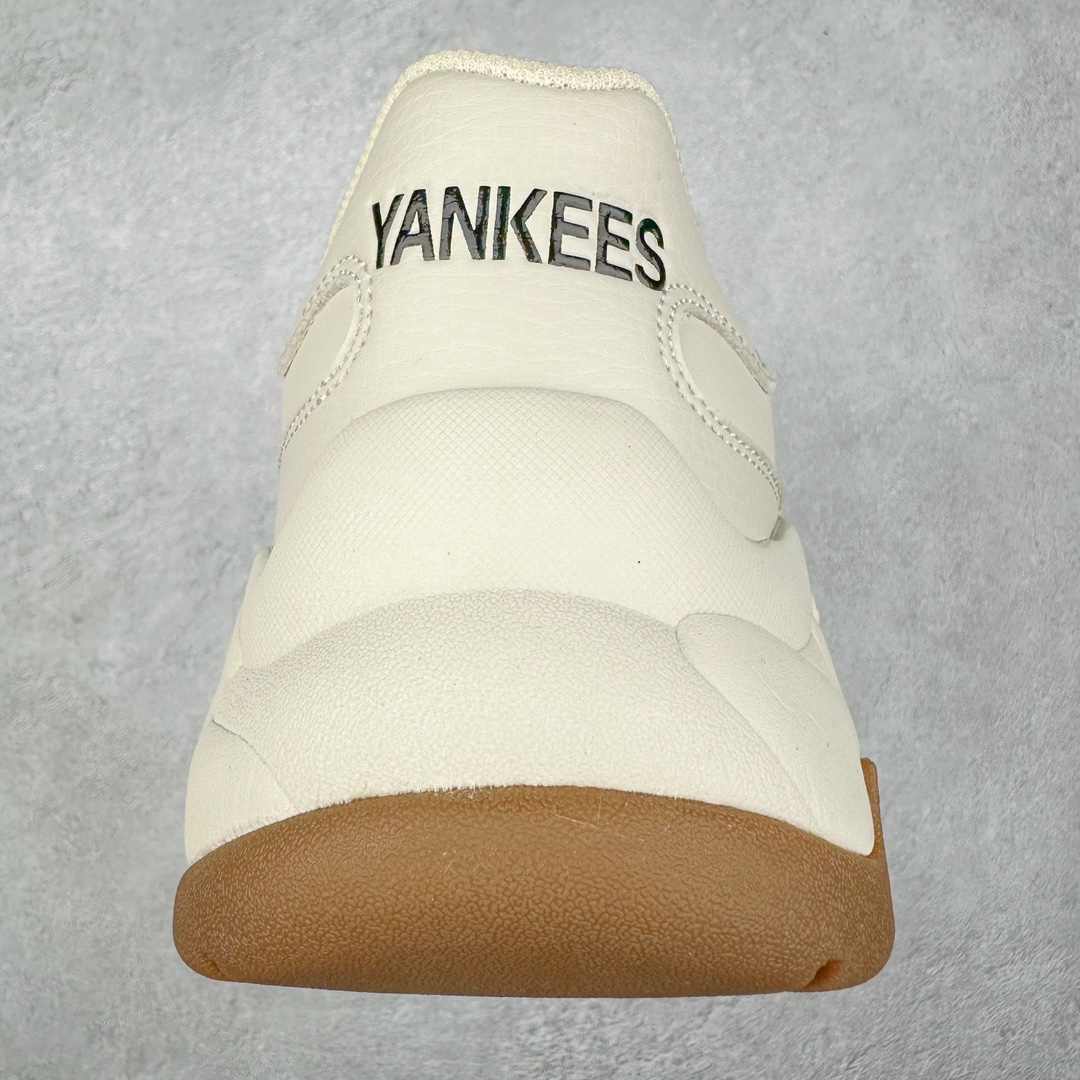 图片[8]-＃特价福利 MLB BigBall Chunky纽约洋基队增高复古风印花老爹鞋 MLB是韩国F&F旗下潮流服装品牌 拥有150年历史的经典传统 是街头文化和国际生活方式的领导者 MLB拥有包括男装、女装、童装、配饰在内的全品类服饰 提供覆盖各性别、各年龄层、From Head to Toe的穿搭装备 其产品结合了韩国的时尚造型与质感 展现了运动服饰也可以兼具时尚潮流的风格 在产品设计上 MLB不仅融合了美国职业棒球大联盟的各当家球队 更结合了棒球运动中的各个元素 复古风范自信控场 复古鞋型率先勾描独特的自我态度 在经典线条与时尚元素的精彩交织下刷新街头复古运动风潮 质感十足兼备卓越的舒适透气性能迎合夏日追求的自在脚感。尺码：36 37 38 39 40 41 42 43 44 45-选品中心