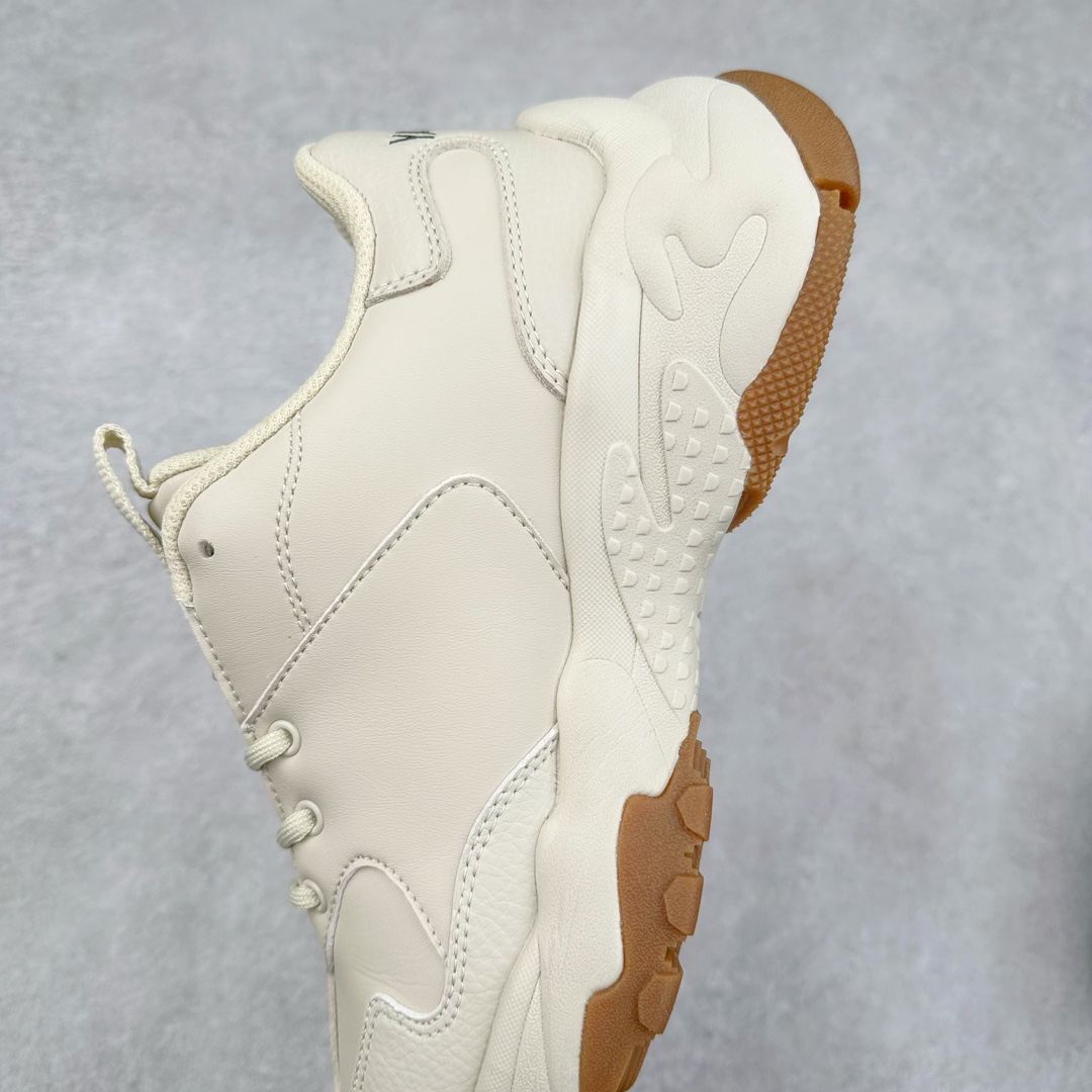 图片[7]-＃特价福利 MLB BigBall Chunky纽约洋基队增高复古风印花老爹鞋 MLB是韩国F&F旗下潮流服装品牌 拥有150年历史的经典传统 是街头文化和国际生活方式的领导者 MLB拥有包括男装、女装、童装、配饰在内的全品类服饰 提供覆盖各性别、各年龄层、From Head to Toe的穿搭装备 其产品结合了韩国的时尚造型与质感 展现了运动服饰也可以兼具时尚潮流的风格 在产品设计上 MLB不仅融合了美国职业棒球大联盟的各当家球队 更结合了棒球运动中的各个元素 复古风范自信控场 复古鞋型率先勾描独特的自我态度 在经典线条与时尚元素的精彩交织下刷新街头复古运动风潮 质感十足兼备卓越的舒适透气性能迎合夏日追求的自在脚感。尺码：36 37 38 39 40 41 42 43 44 45-选品中心