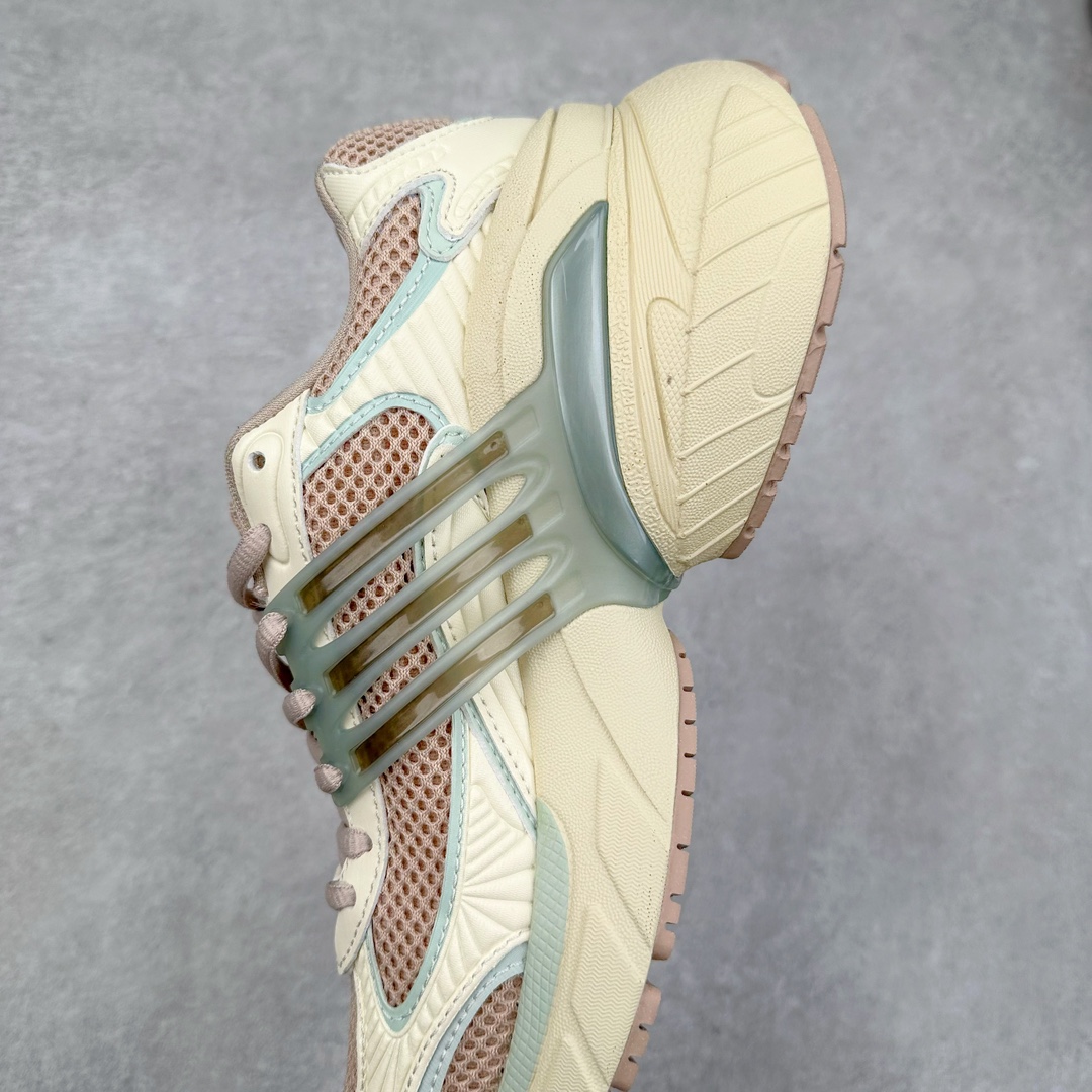 图片[7]-AD XLG Runner Deluxe 跑步者豪华版系列低帮厚底增高老爹风复古缓震休闲运动慢跑鞋 IF6934 自从阿迪达斯和巴黎世家合作后，没少出双方联名的平替。结果根据最新情报，阿迪现在已经把手伸到了巴家爆款3XL的身上，新鞋Xlg Runner Deluxe实物曝光，emm，鞋款整体一眼丁真是巴黎世家Track＋3XL大底的缝合怪版本，要不是鞋侧明晃晃的adidas三道杠Logo，估计各位看了都得蒙。这波不能说是完全复制巴黎世家，但也多少有点借鉴的味道了。新鞋基本就是在阿迪经典\\\”Climacool\\\”鞋款的基础上，升级了Boots大底以及加入了\\\”巴味\\\”设计元素…尺码：35 36 36⅔ 37⅓ 38 38⅔ 39⅓ 40 40⅔ 41⅓ 42 42⅔ 43⅓ 44 44⅔ 45 46-选品中心