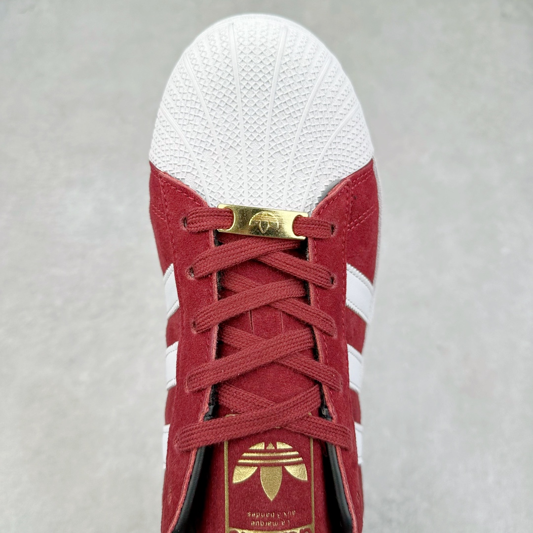 图片[4]-＃特价福利 AD Originals Superstar 经典复古贝壳头厚底板鞋 IE9872 诞生于1969年 是第一双将全皮面鞋 身与橡胶鞋头结合在一起的低帮篮球鞋 Superstar最开始 是作为高帮篮球鞋Pro Model的低帮版本而出现的 但因为其独特和醒目的橡胶鞋头造型而让大家熟知 被大家形象地称为\\\”shelltoe\\\”贝壳头 在70年代的美国职业篮球场上 接近3/4的NBA球员都将这双Superstar作为场上用鞋 80年代之后 经过不断的改良和发展 Superstar逐渐成为横跨时装、音乐、街头文化、休闲和运动等各大领域的时尚潮鞋 尺码：35.5 36 36.5 37 38 38.5 39 40 40.5 41 42 42.5 43 44 44.5 45-选品中心