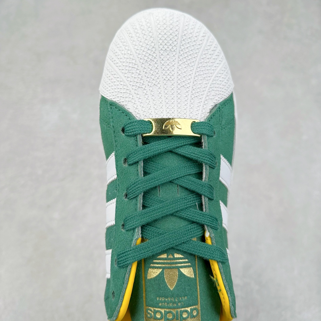 图片[4]-＃特价福利 AD Originals Superstar 经典复古贝壳头厚底板鞋 IE4658 诞生于1969年 是第一双将全皮面鞋 身与橡胶鞋头结合在一起的低帮篮球鞋 Superstar最开始 是作为高帮篮球鞋Pro Model的低帮版本而出现的 但因为其独特和醒目的橡胶鞋头造型而让大家熟知 被大家形象地称为\\\”shelltoe\\\”贝壳头 在70年代的美国职业篮球场上 接近3/4的NBA球员都将这双Superstar作为场上用鞋 80年代之后 经过不断的改良和发展 Superstar逐渐成为横跨时装、音乐、街头文化、休闲和运动等各大领域的时尚潮鞋 尺码：35.5 36 36.5 37 38 38.5 39 40 40.5 41 42 42.5 43 44 44.5 45-选品中心