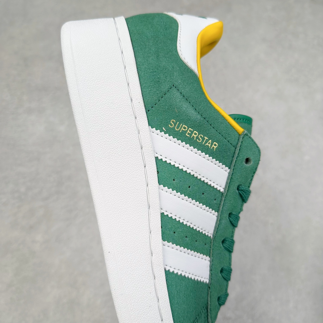 图片[6]-＃特价福利 AD Originals Superstar 经典复古贝壳头厚底板鞋 IE4658 诞生于1969年 是第一双将全皮面鞋 身与橡胶鞋头结合在一起的低帮篮球鞋 Superstar最开始 是作为高帮篮球鞋Pro Model的低帮版本而出现的 但因为其独特和醒目的橡胶鞋头造型而让大家熟知 被大家形象地称为\\\”shelltoe\\\”贝壳头 在70年代的美国职业篮球场上 接近3/4的NBA球员都将这双Superstar作为场上用鞋 80年代之后 经过不断的改良和发展 Superstar逐渐成为横跨时装、音乐、街头文化、休闲和运动等各大领域的时尚潮鞋 尺码：35.5 36 36.5 37 38 38.5 39 40 40.5 41 42 42.5 43 44 44.5 45-选品中心