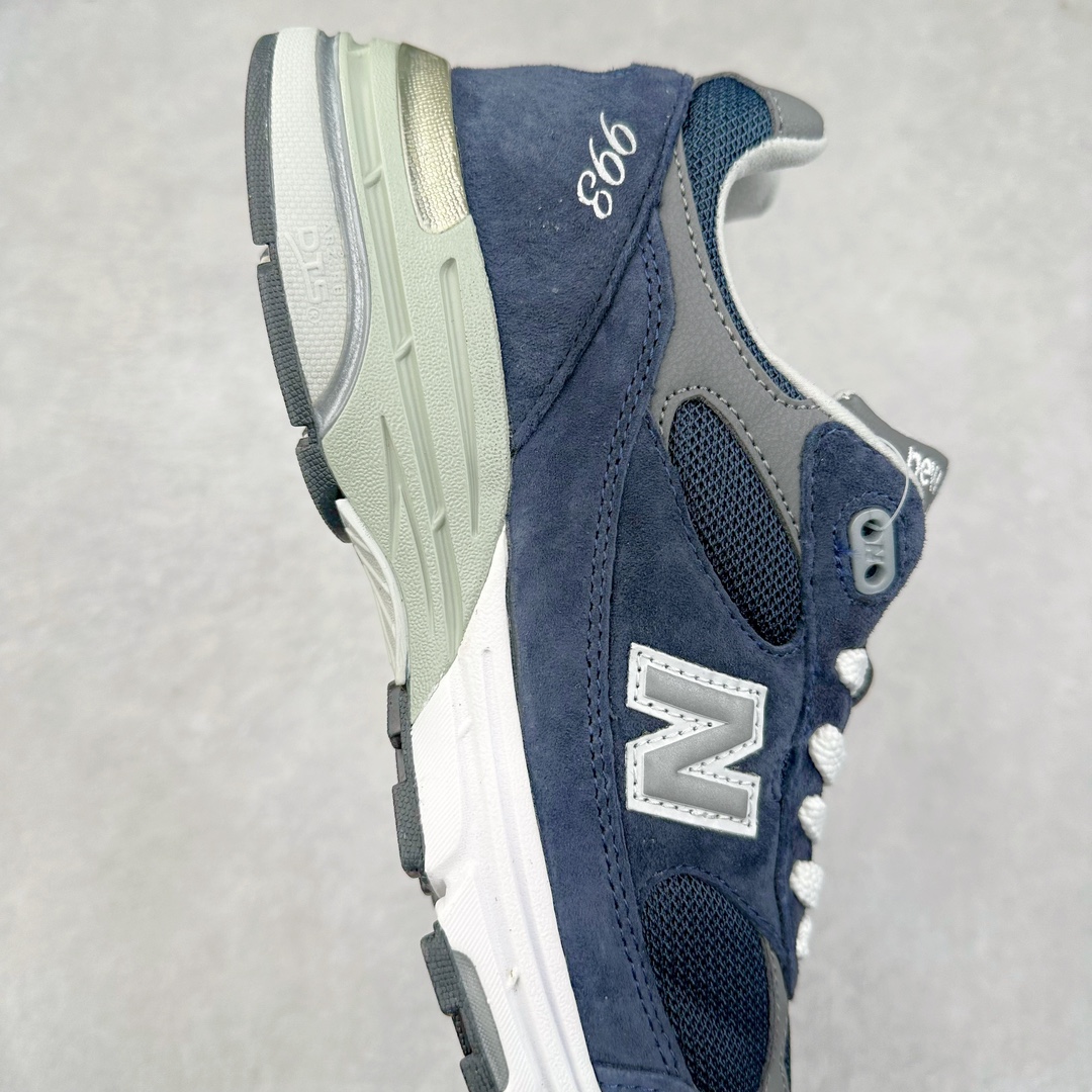 图片[6]-＃K版纯原 New Balance 新百伦NB993总统复古慢跑鞋 鞋身以网眼鞋面结合同色系优质麂皮革构成，鞋舌处点缀 New Balance Made In USA 同色系刺绣标识，彰显鞋款身份。鞋侧点缀银色 \\\”993\\\” 字样，丰富鞋身设计的同时，构建时尚外观。鞋款搭载 ABZORB 缓震系统，通过缓冲和抗压性的结合来吸收冲击力，舒适功能升级。同时搭配泛黄做旧中底，打造丰富层次感，缔造出色复古韵味。尺码：36 37 37.5 38 38.5 39 40 40.5 41.5 42 42.5 43 44 44.5 45-选品中心