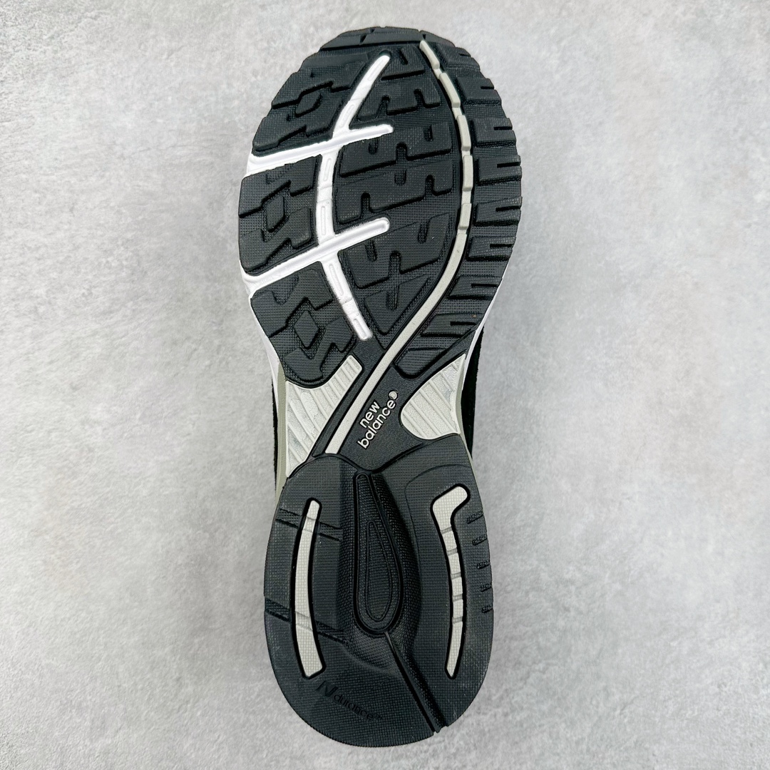 图片[9]-＃K版纯原 New Balance 新百伦NB993总统复古慢跑鞋 鞋身以网眼鞋面结合同色系优质麂皮革构成，鞋舌处点缀 New Balance Made In USA 同色系刺绣标识，彰显鞋款身份。鞋侧点缀银色 \\\”993\\\” 字样，丰富鞋身设计的同时，构建时尚外观。鞋款搭载 ABZORB 缓震系统，通过缓冲和抗压性的结合来吸收冲击力，舒适功能升级。同时搭配泛黄做旧中底，打造丰富层次感，缔造出色复古韵味。尺码：36 37 37.5 38 38.5 39 40 40.5 41.5 42 42.5 43 44 44.5 45-选品中心