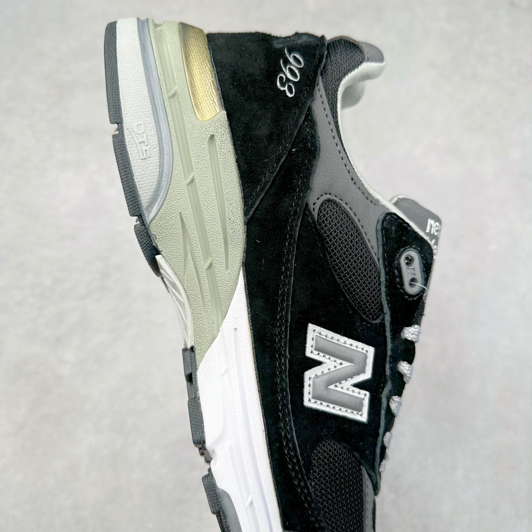 图片[6]-＃K版纯原 New Balance 新百伦NB993总统复古慢跑鞋 鞋身以网眼鞋面结合同色系优质麂皮革构成，鞋舌处点缀 New Balance Made In USA 同色系刺绣标识，彰显鞋款身份。鞋侧点缀银色 \\\”993\\\” 字样，丰富鞋身设计的同时，构建时尚外观。鞋款搭载 ABZORB 缓震系统，通过缓冲和抗压性的结合来吸收冲击力，舒适功能升级。同时搭配泛黄做旧中底，打造丰富层次感，缔造出色复古韵味。尺码：36 37 37.5 38 38.5 39 40 40.5 41.5 42 42.5 43 44 44.5 45-选品中心