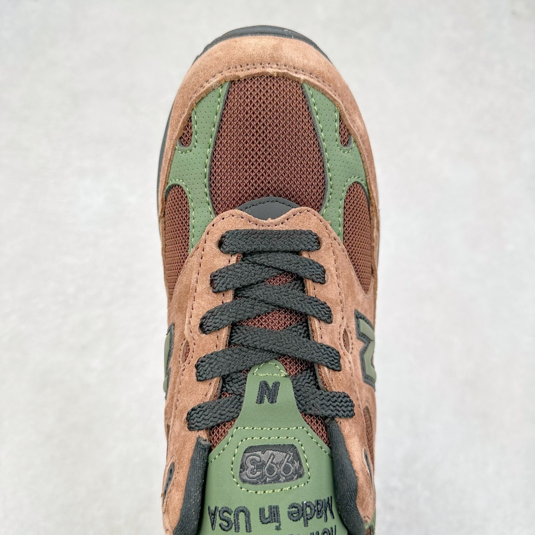 图片[4]-＃K版纯原 New Balance 新百伦NB993总统复古慢跑鞋 鞋身以网眼鞋面结合同色系优质麂皮革构成，鞋舌处点缀 New Balance Made In USA 同色系刺绣标识，彰显鞋款身份。鞋侧点缀银色 \\\”993\\\” 字样，丰富鞋身设计的同时，构建时尚外观。鞋款搭载 ABZORB 缓震系统，通过缓冲和抗压性的结合来吸收冲击力，舒适功能升级。同时搭配泛黄做旧中底，打造丰富层次感，缔造出色复古韵味。尺码：36 37 37.5 38 38.5 39 40 40.5 41.5 42 42.5 43 44 44.5 45-选品中心