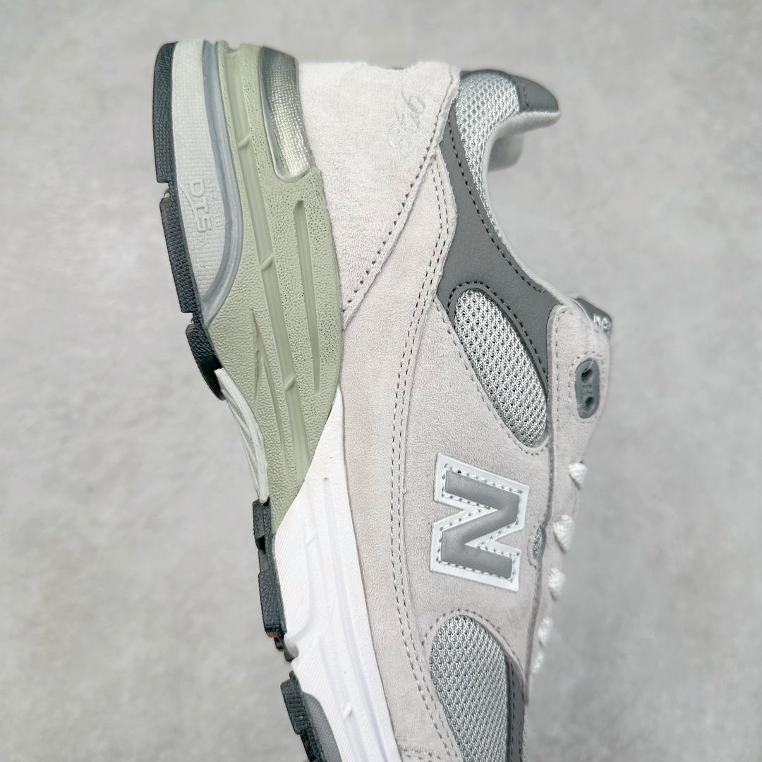 图片[6]-＃K版纯原 New Balance 新百伦NB993总统复古慢跑鞋 鞋身以网眼鞋面结合同色系优质麂皮革构成，鞋舌处点缀 New Balance Made In USA 同色系刺绣标识，彰显鞋款身份。鞋侧点缀银色 \\\”993\\\” 字样，丰富鞋身设计的同时，构建时尚外观。鞋款搭载 ABZORB 缓震系统，通过缓冲和抗压性的结合来吸收冲击力，舒适功能升级。同时搭配泛黄做旧中底，打造丰富层次感，缔造出色复古韵味。尺码：36 37 37.5 38 38.5 39 40 40.5 41.5 42 42.5 43 44 44.5 45-选品中心