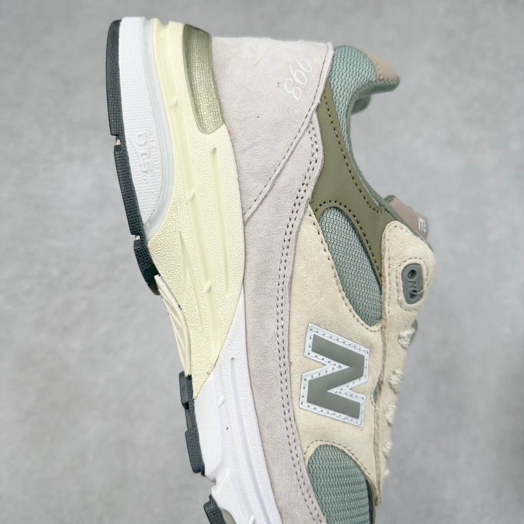 图片[6]-＃K版纯原 New Balance 新百伦NB993总统复古慢跑鞋 鞋身以网眼鞋面结合同色系优质麂皮革构成，鞋舌处点缀 New Balance Made In USA 同色系刺绣标识，彰显鞋款身份。鞋侧点缀银色 \\\”993\\\” 字样，丰富鞋身设计的同时，构建时尚外观。鞋款搭载 ABZORB 缓震系统，通过缓冲和抗压性的结合来吸收冲击力，舒适功能升级。同时搭配泛黄做旧中底，打造丰富层次感，缔造出色复古韵味。尺码：36 37 37.5 38 38.5 39 40 40.5 41.5 42 42.5 43 44 44.5 45-选品中心