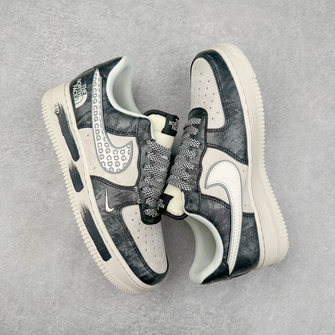 图片[3]-NK Air Force 1´07 Low 空军一号低帮百搭休闲运动板鞋 DM6688-008 柔软、弹性十足的缓震性能和出色的中底设计 横跨复古与现代的外型结合 造就出风靡全球 三十多年的Force 1 直到今天还深受青睐 尺码：36 36.5 37.5 38 38.5 39 40 40.5 41 42 42.5 43 44 44.5 45-选品中心